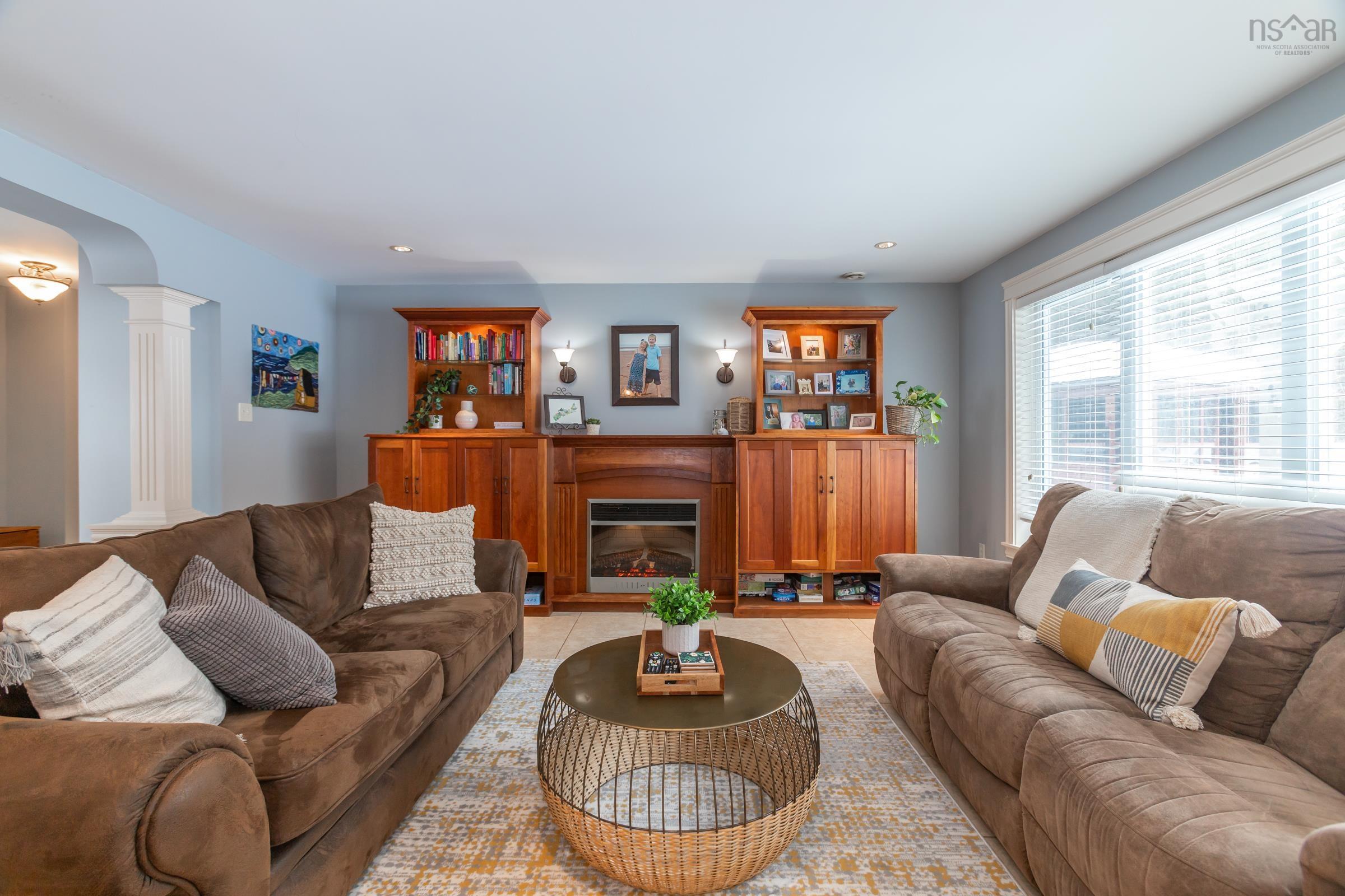 $550,000.00: 71 Dr. Lewis Johnston Street, South Farmington