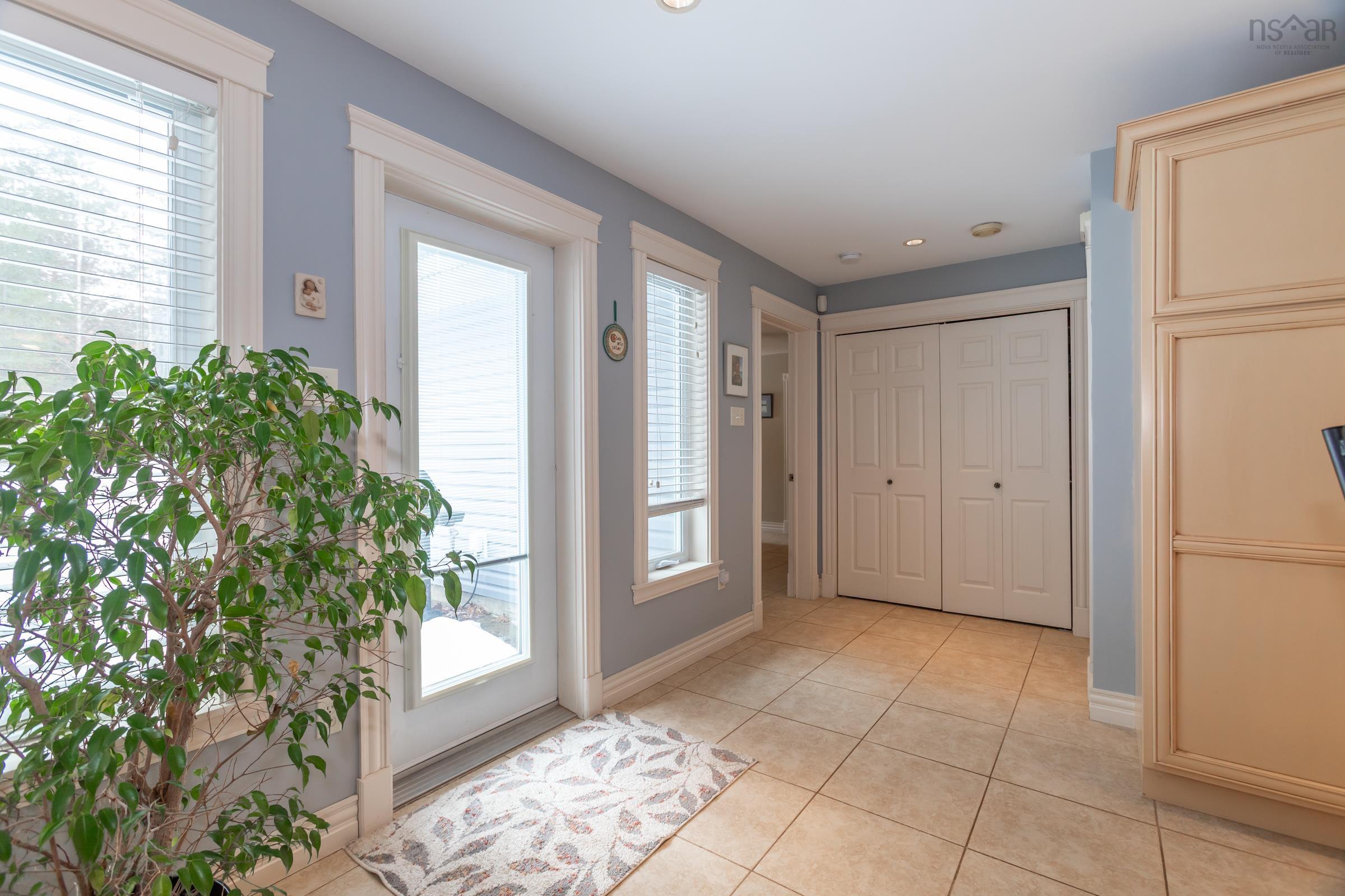 $550,000.00: 71 Dr. Lewis Johnston Street, South Farmington