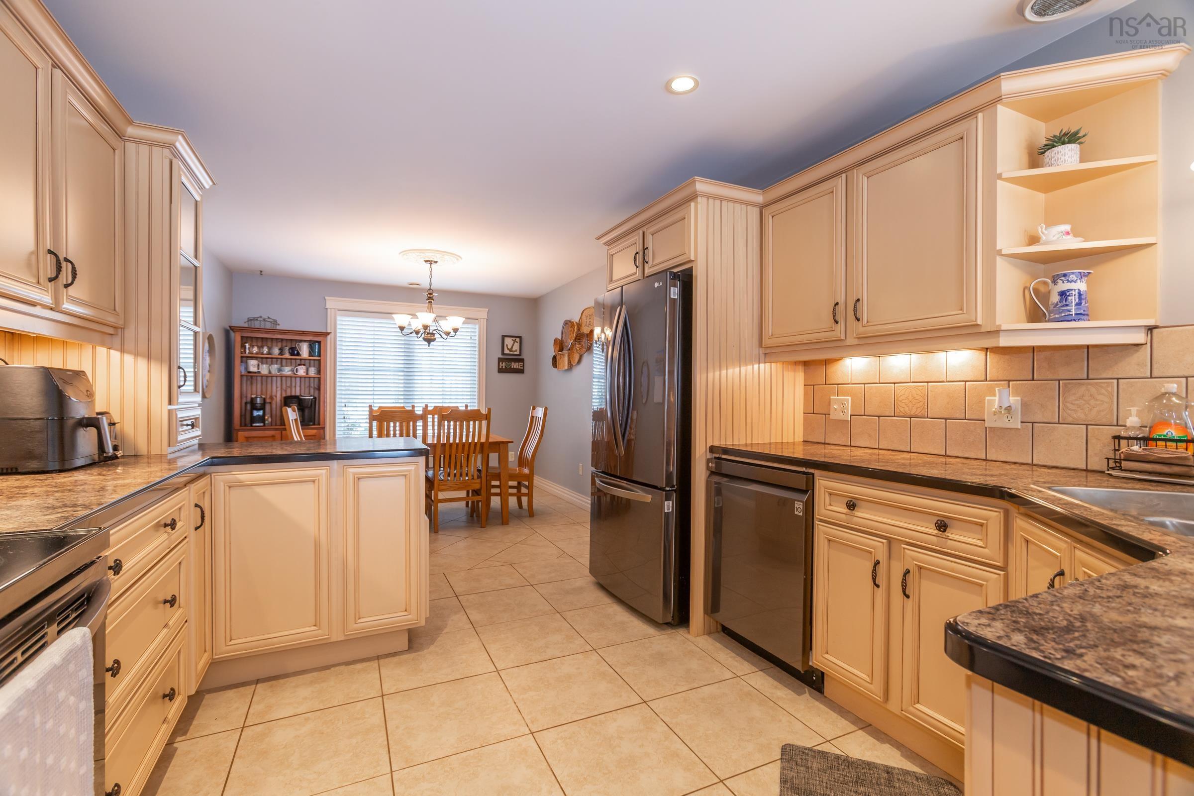 $550,000.00: 71 Dr. Lewis Johnston Street, South Farmington