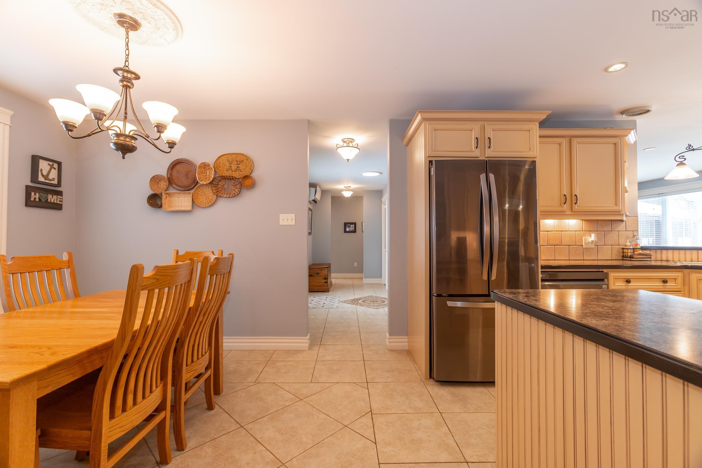 $550,000.00: 71 Dr. Lewis Johnston Street, South Farmington