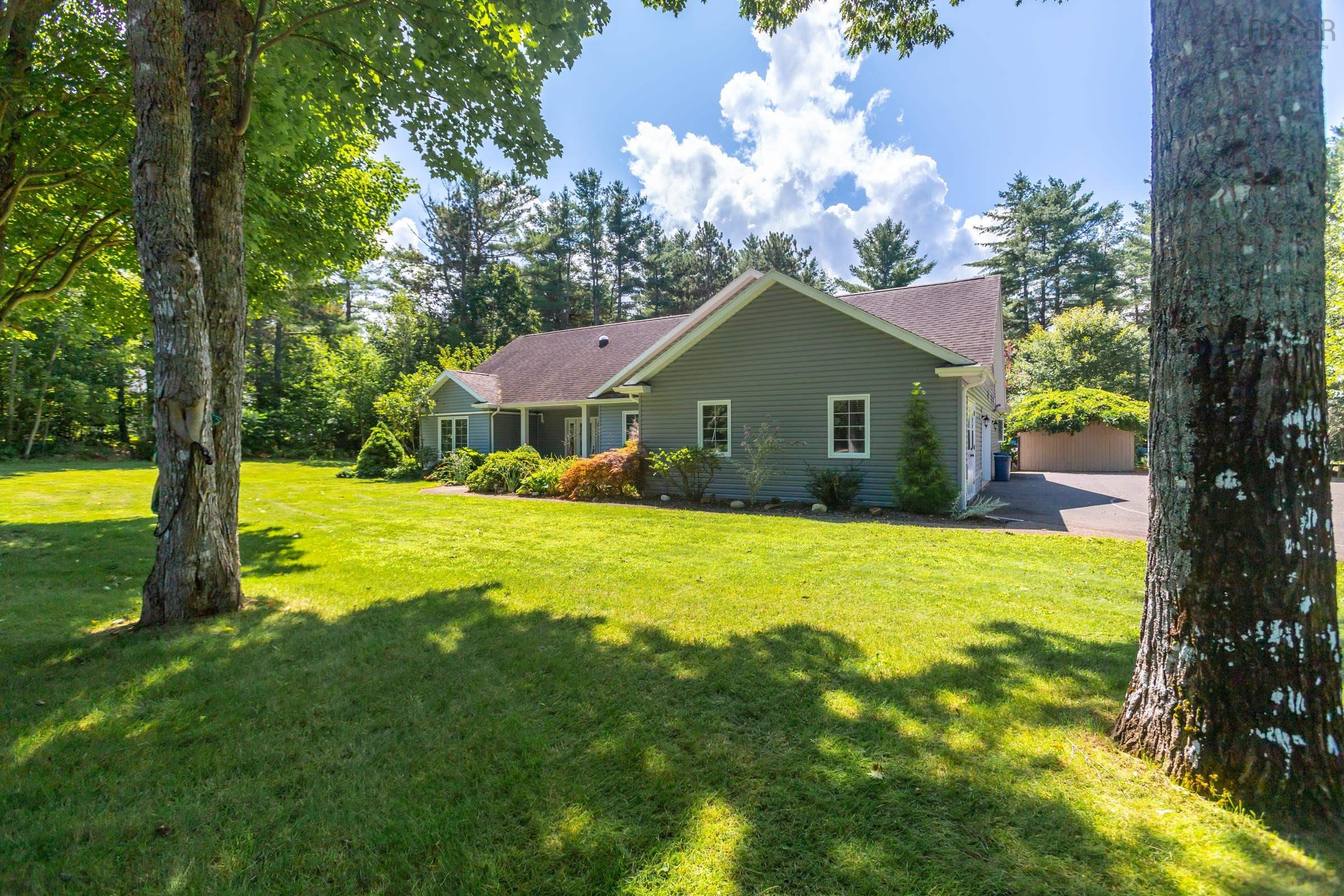 $550,000.00: 71 Dr. Lewis Johnston Street, South Farmington