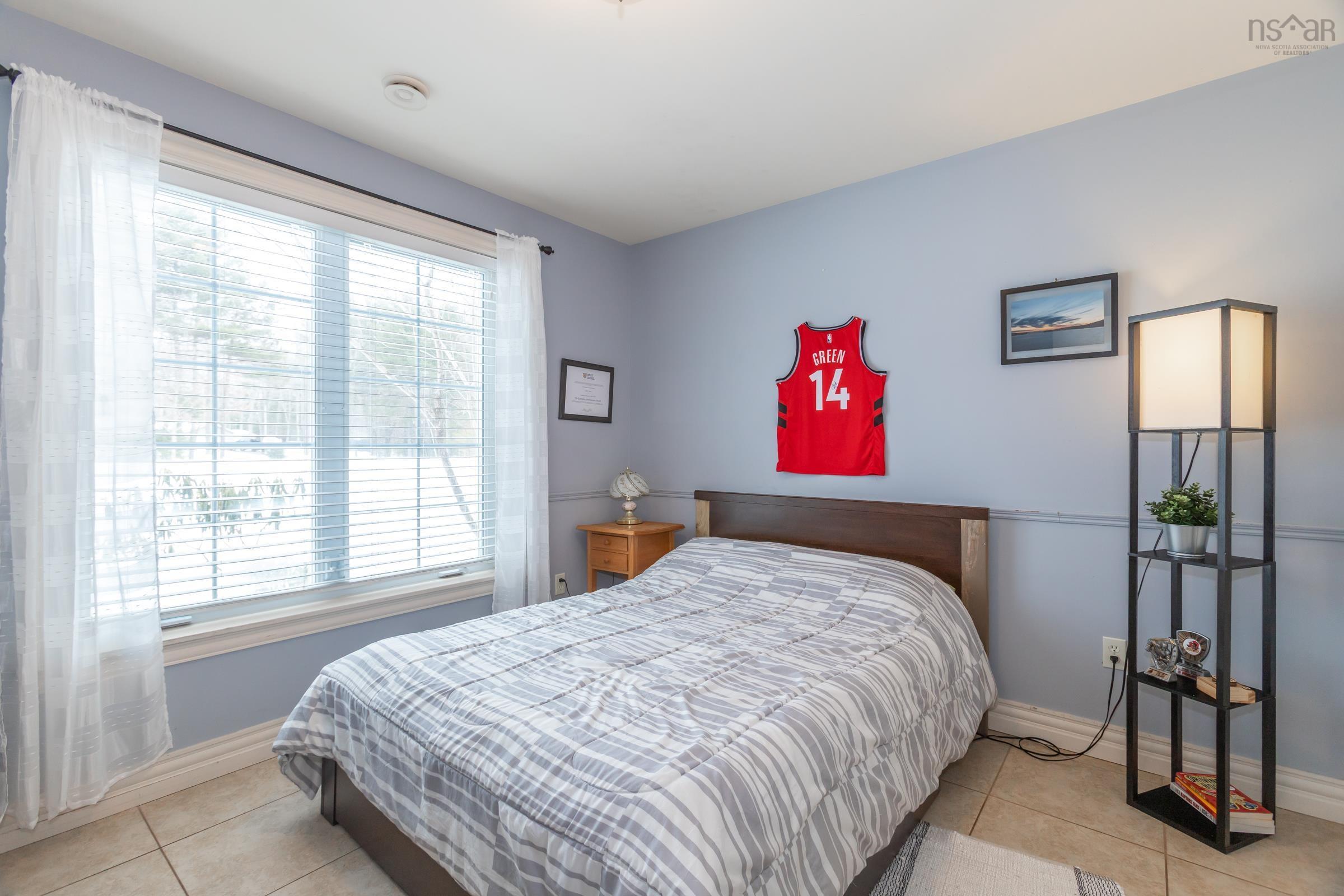 $550,000.00: 71 Dr. Lewis Johnston Street, South Farmington