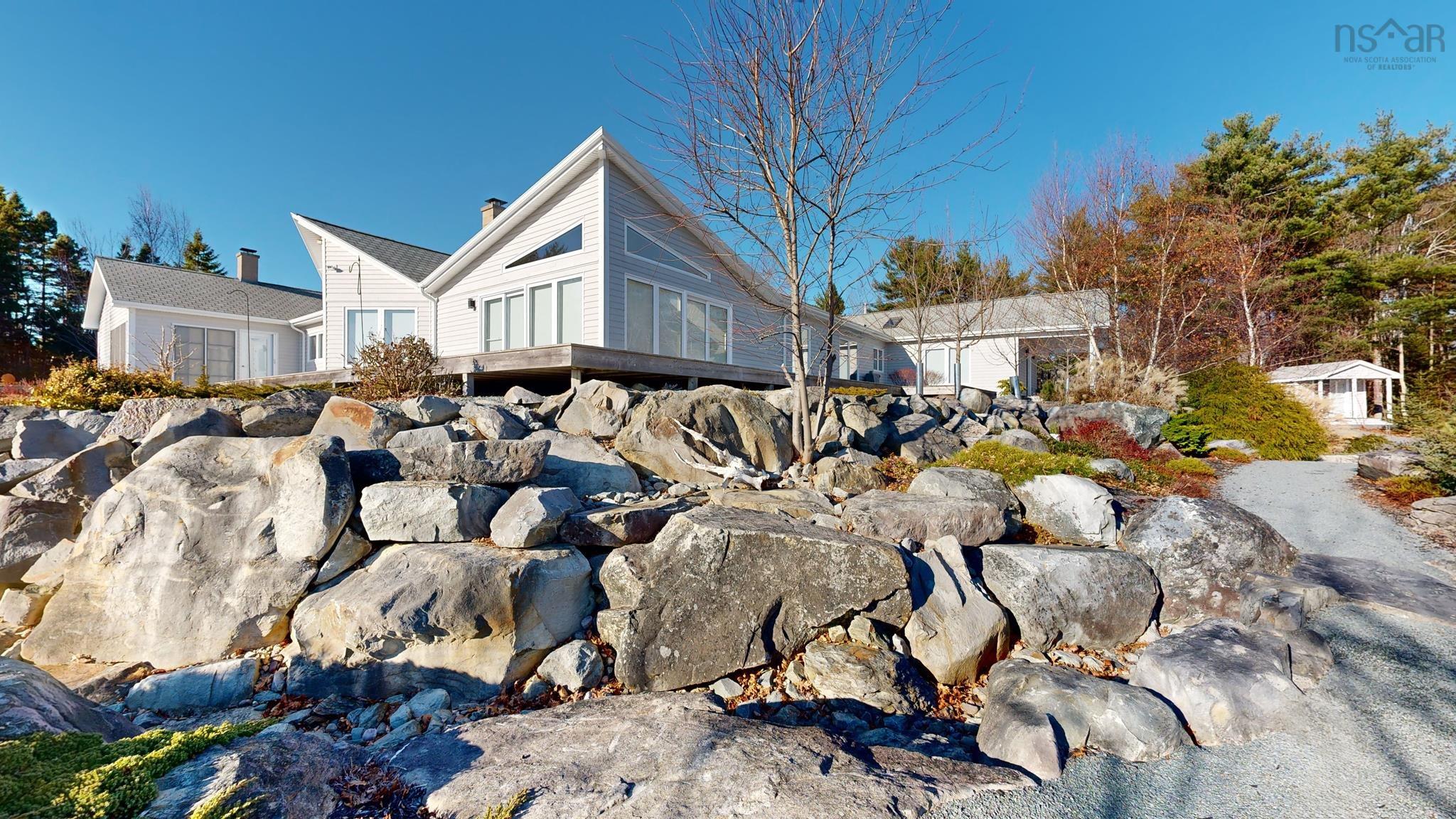 $1,500,000.00: 668 Highway 331, East Port Medway