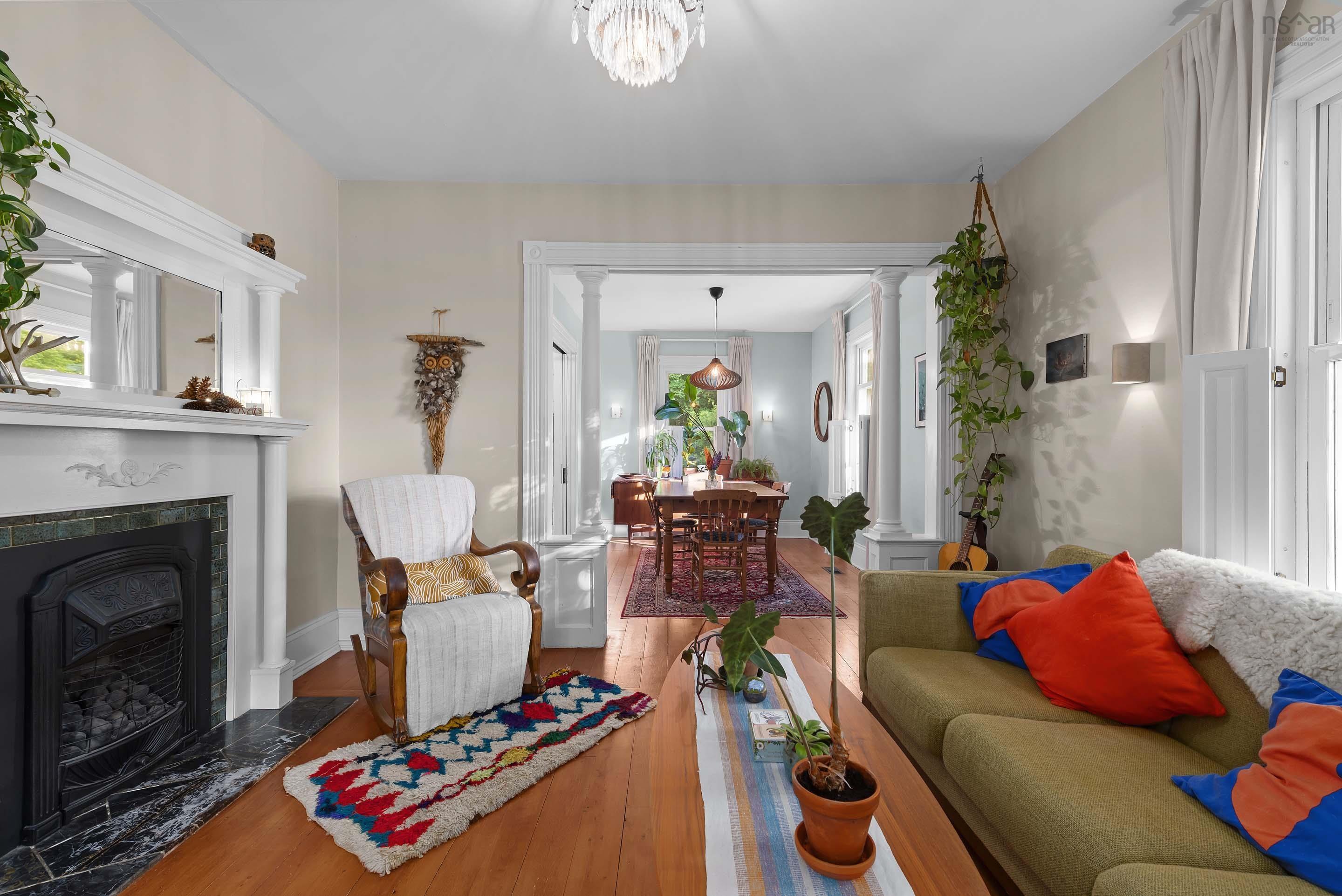 $849,900.00: 1004 Chapel Road, Canning
