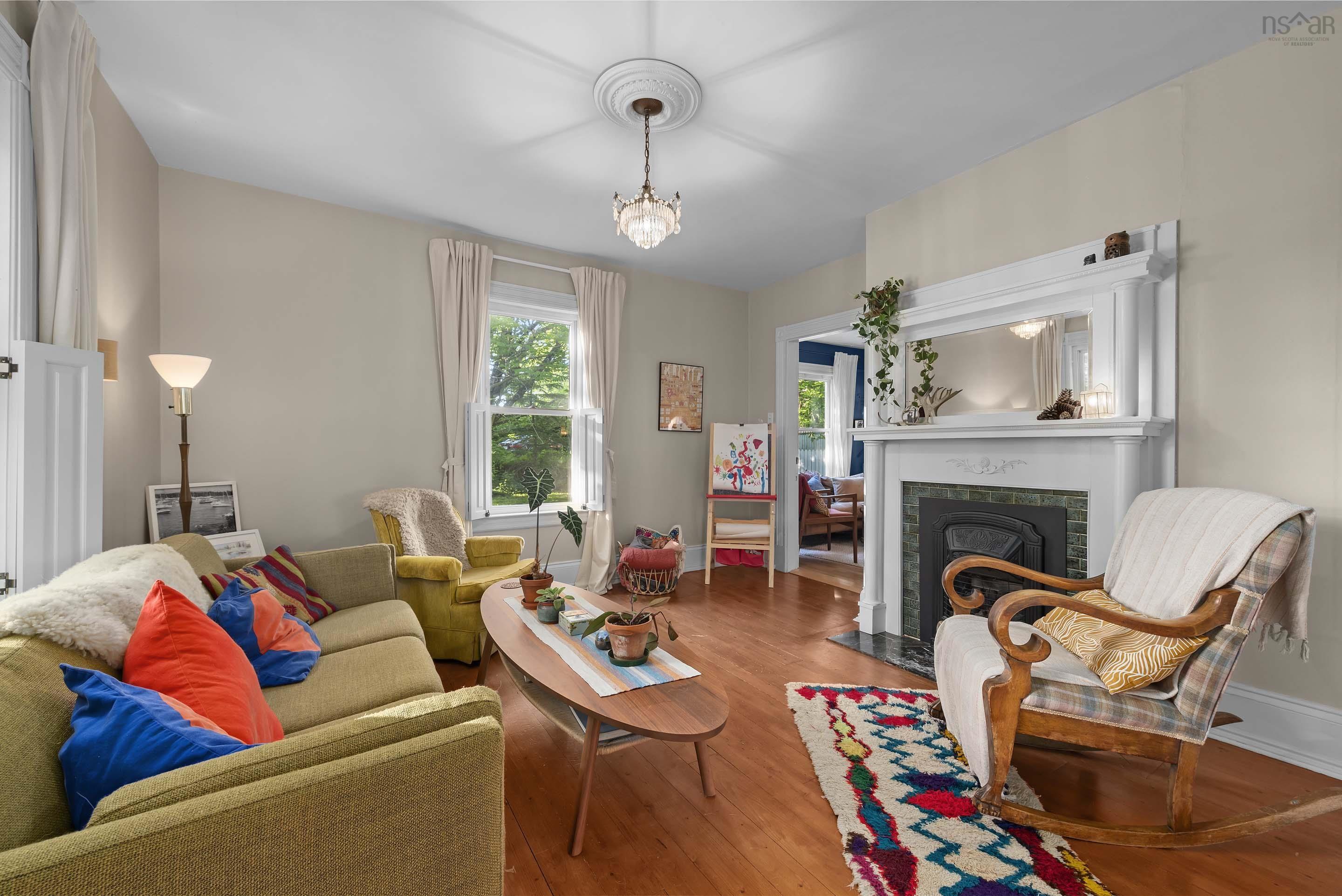 $849,900.00: 1004 Chapel Road, Canning