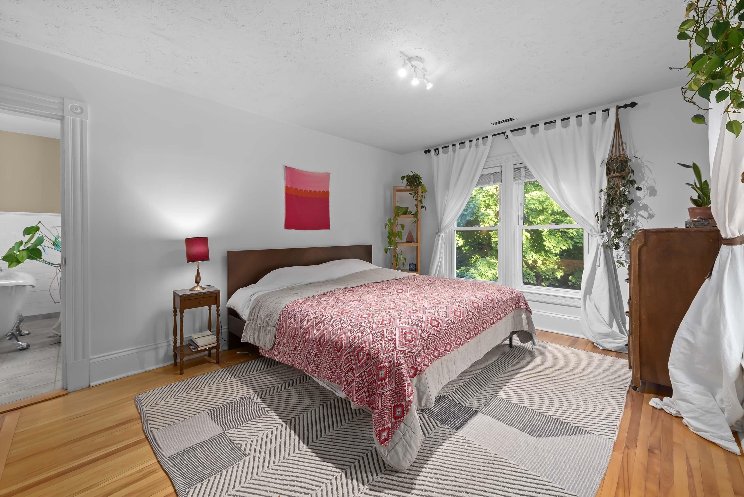 $849,900.00: 1004 Chapel Road, Canning