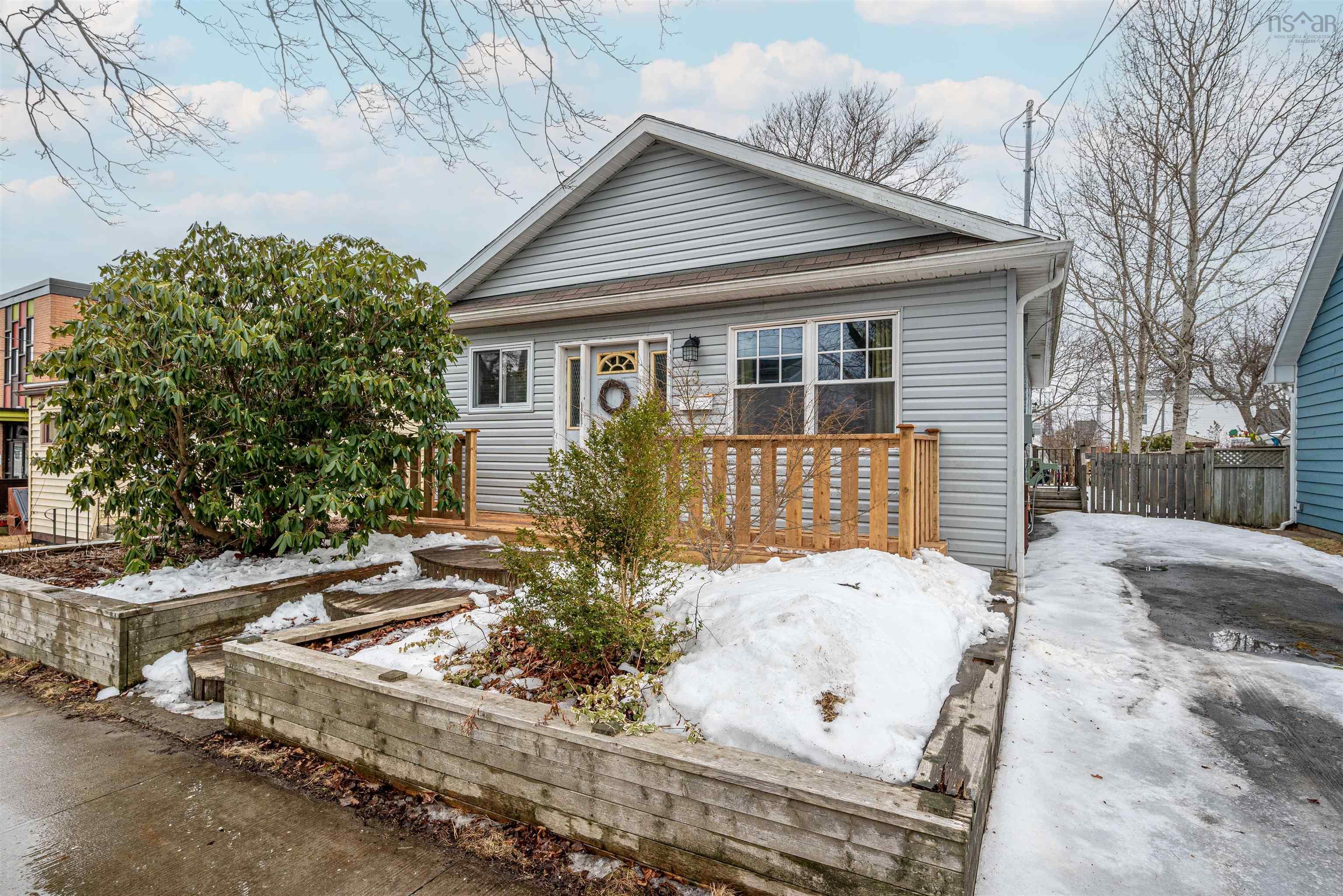 $415,000.00: 3 Russell Street, Dartmouth