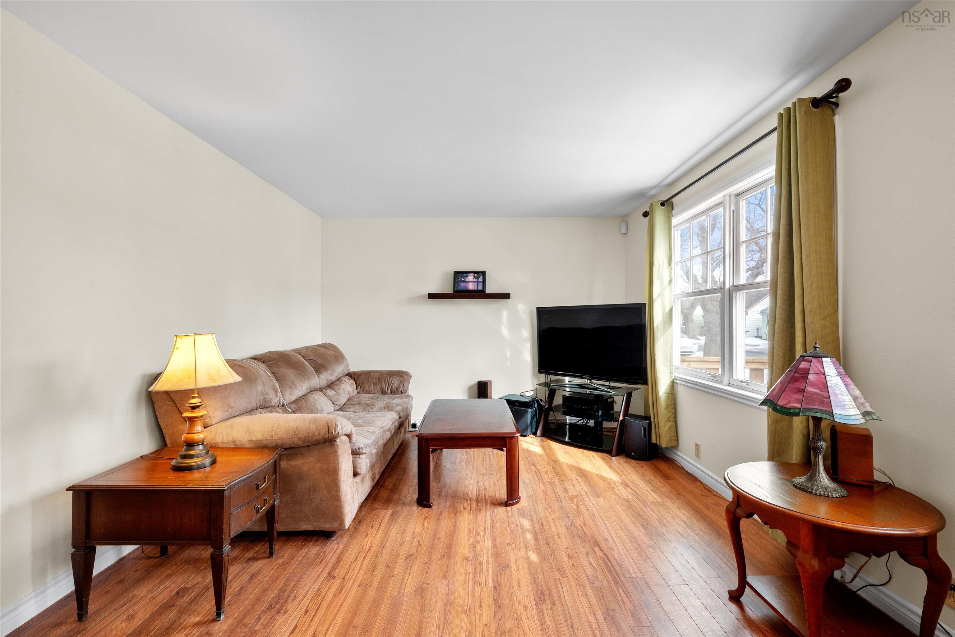 $415,000.00: 3 Russell Street, Dartmouth