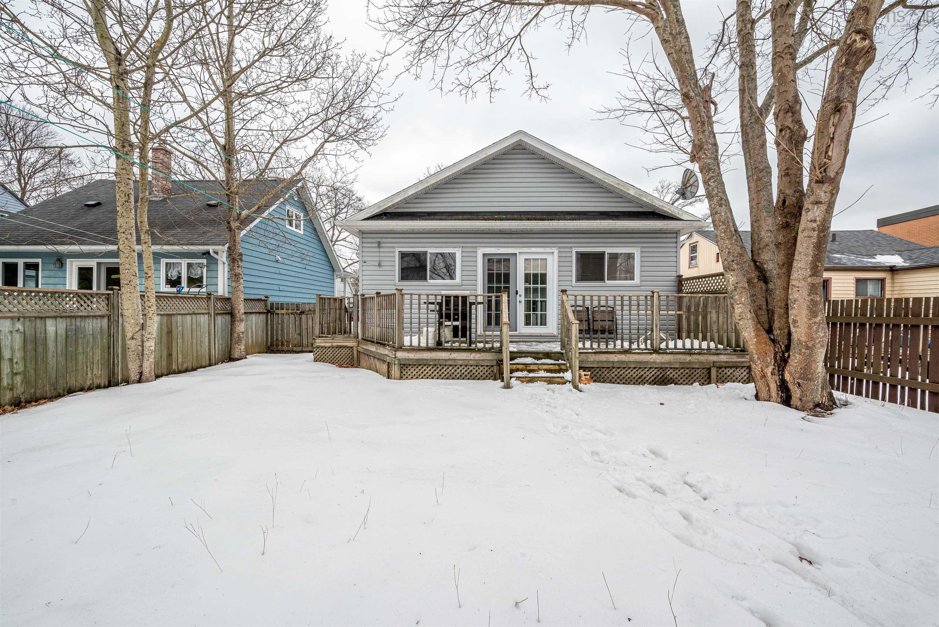 $415,000.00: 3 Russell Street, Dartmouth