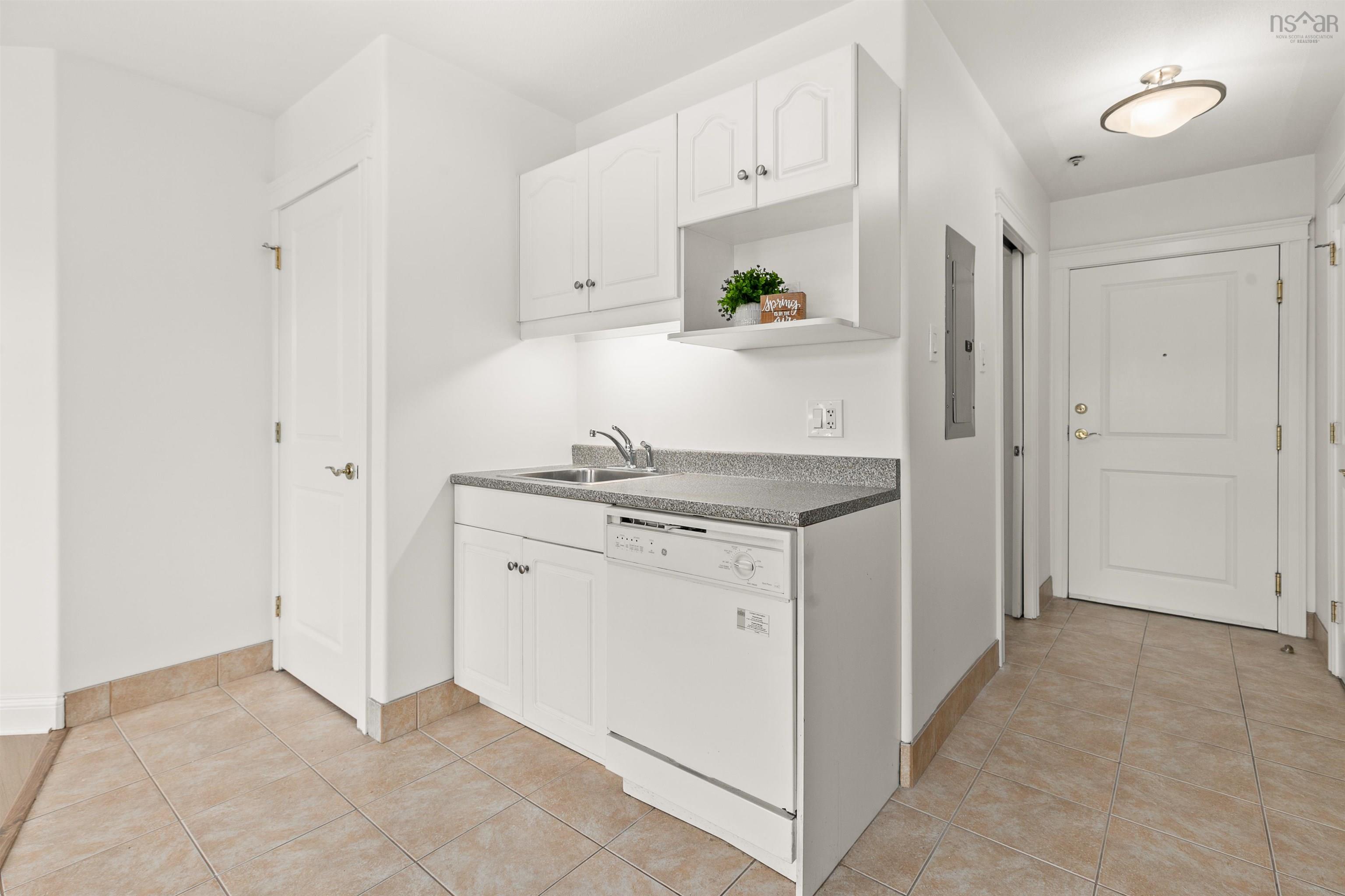 $289,900.00: 105 202 Walter Havill, Halifax
