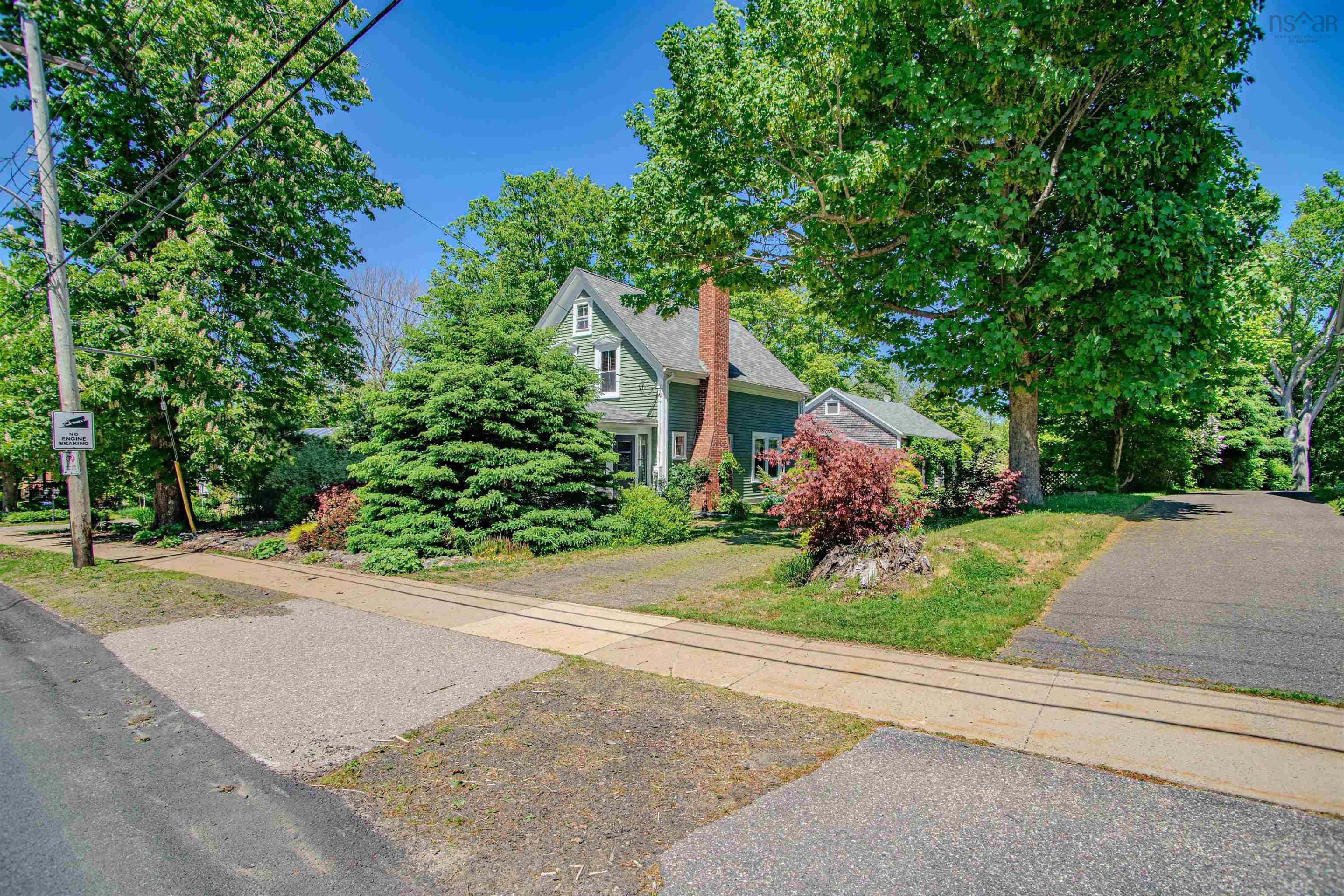 $480,000.00: 800 St George Street, Annapolis Royal