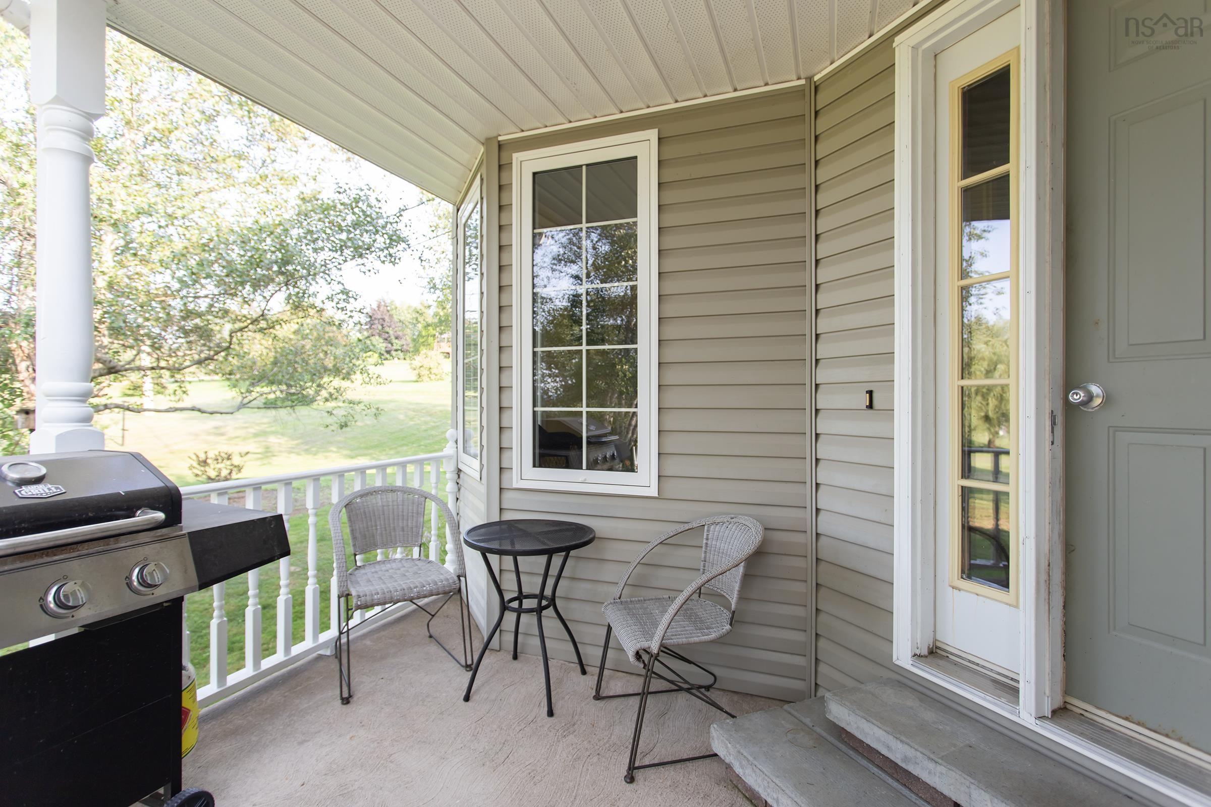 $550,000.00: 1732 Meadowvale Road, Harmony