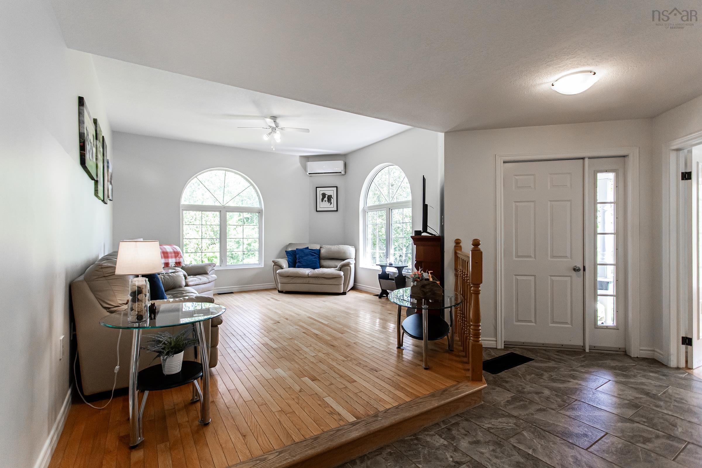 $550,000.00: 1732 Meadowvale Road, Harmony