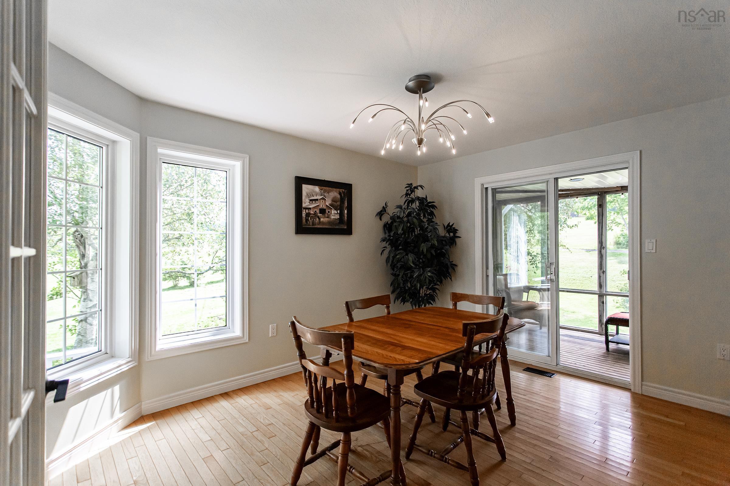 $550,000.00: 1732 Meadowvale Road, Harmony