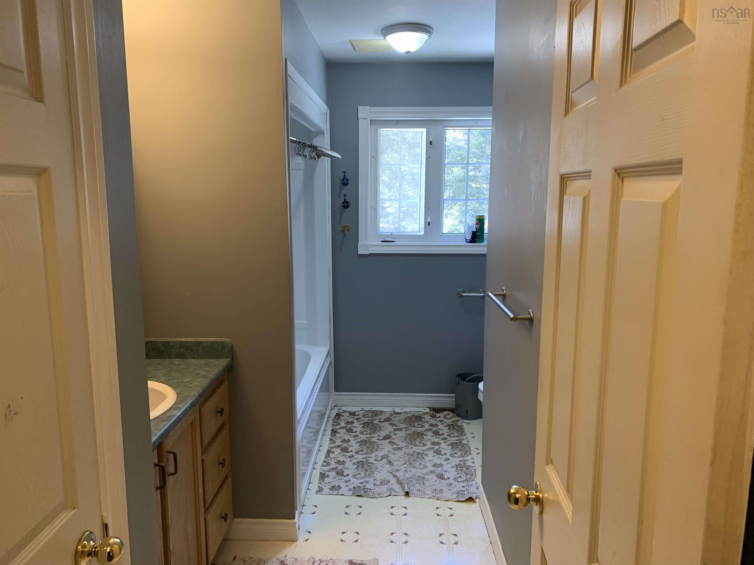 $375,000.00: 78 Riverview Drive, Bridgewater