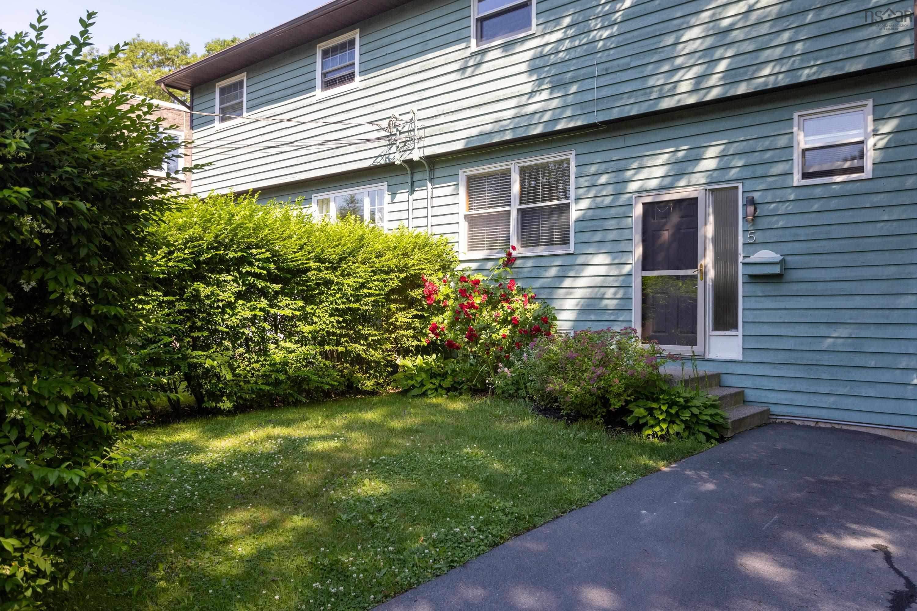 $689,900.00: 5 Hume Street, Dartmouth