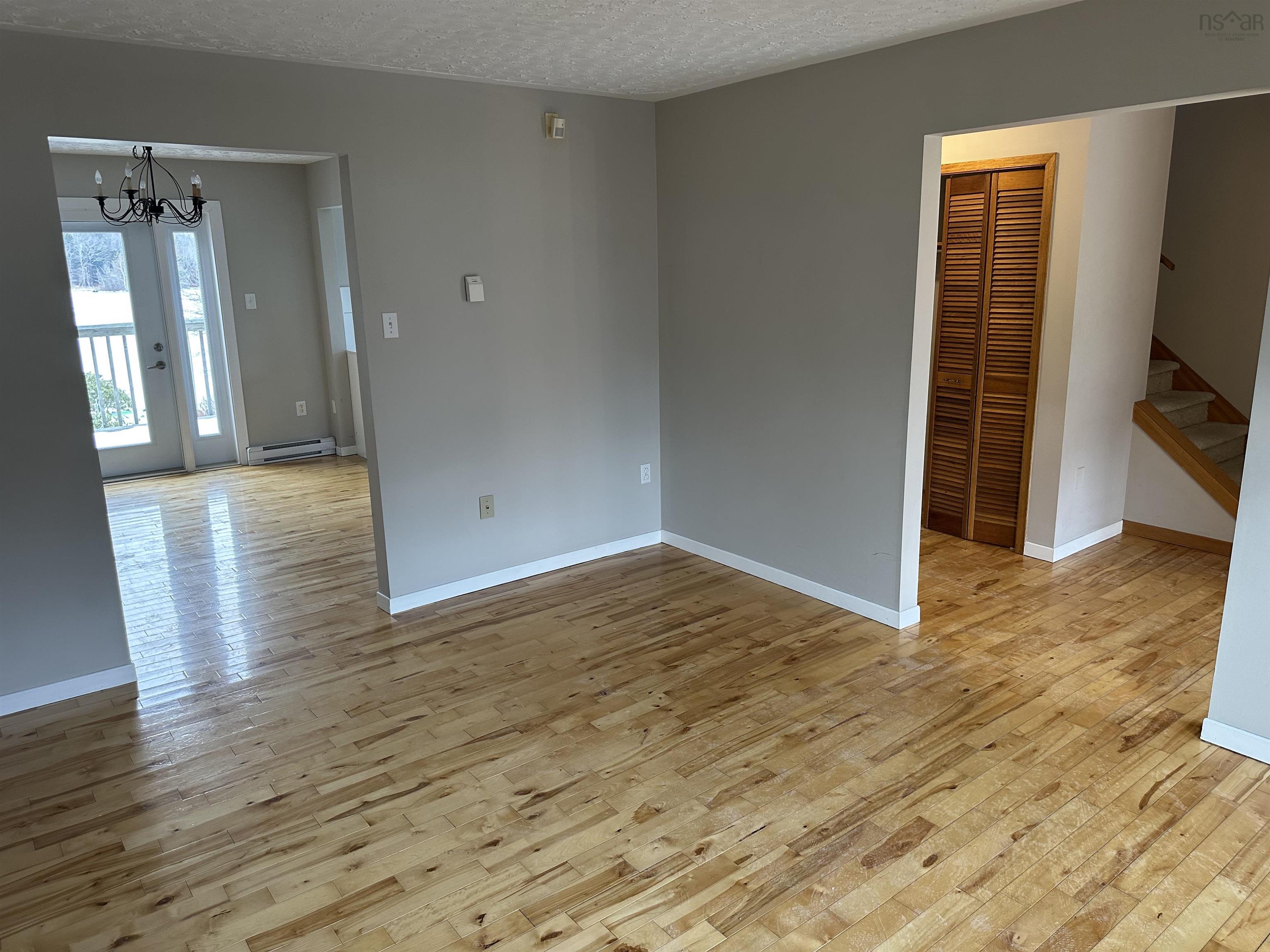 $689,900.00: 5 Hume Street, Dartmouth