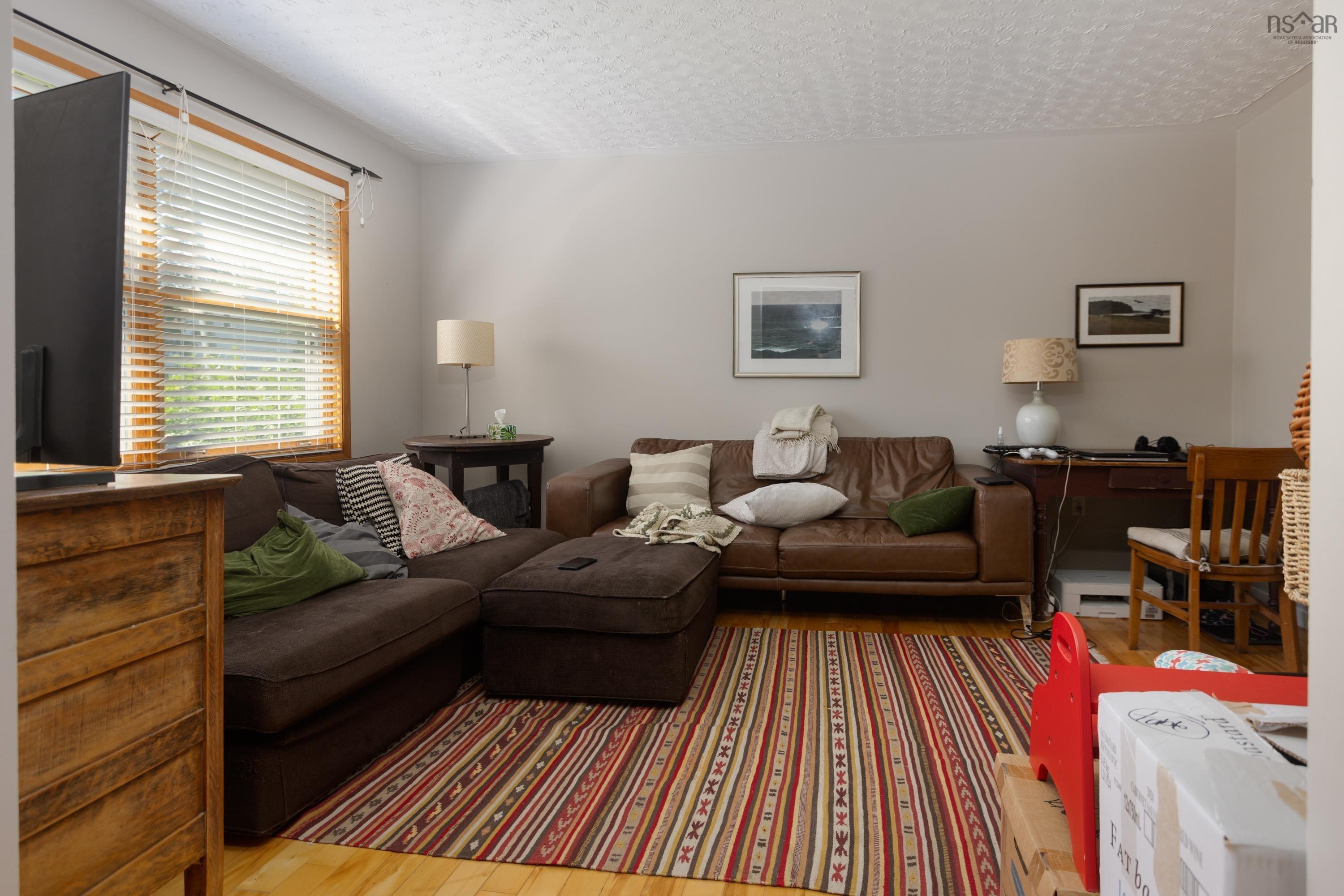 $689,900.00: 5 Hume Street, Dartmouth