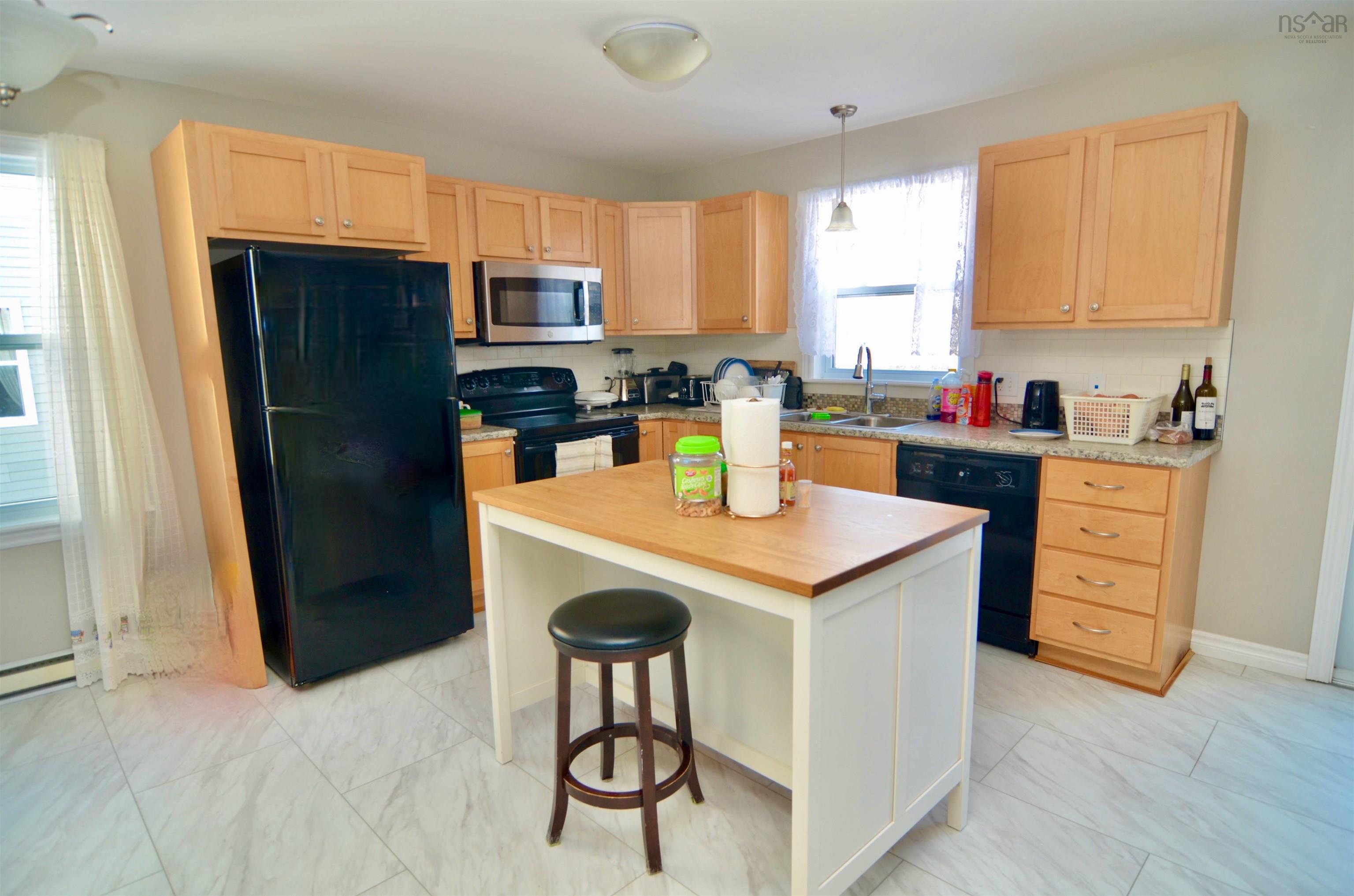 $548,900.00: 20 Lier Ridge, Halifax