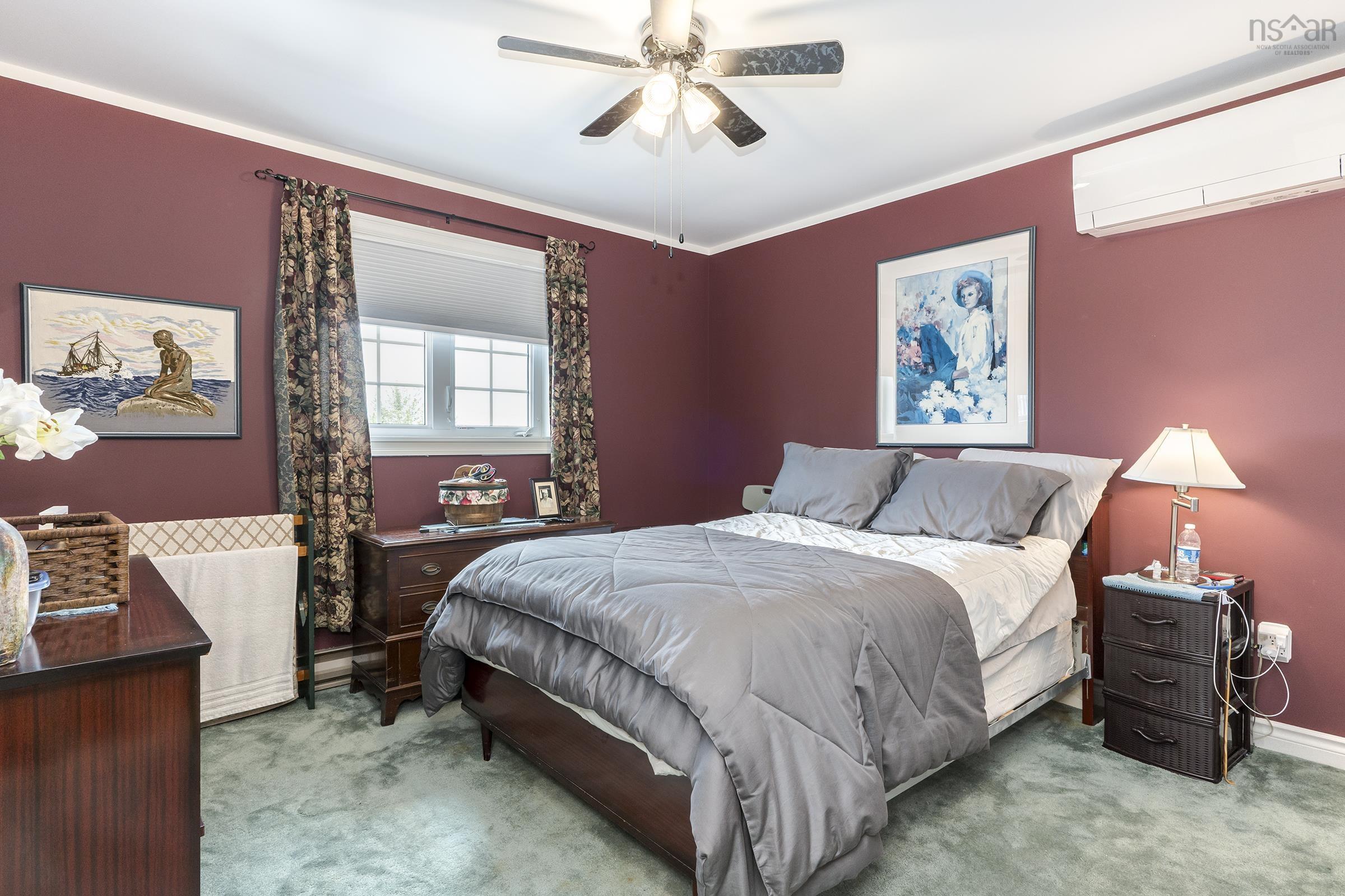 $599,900.00: 107 Shoreview Drive, Bedford