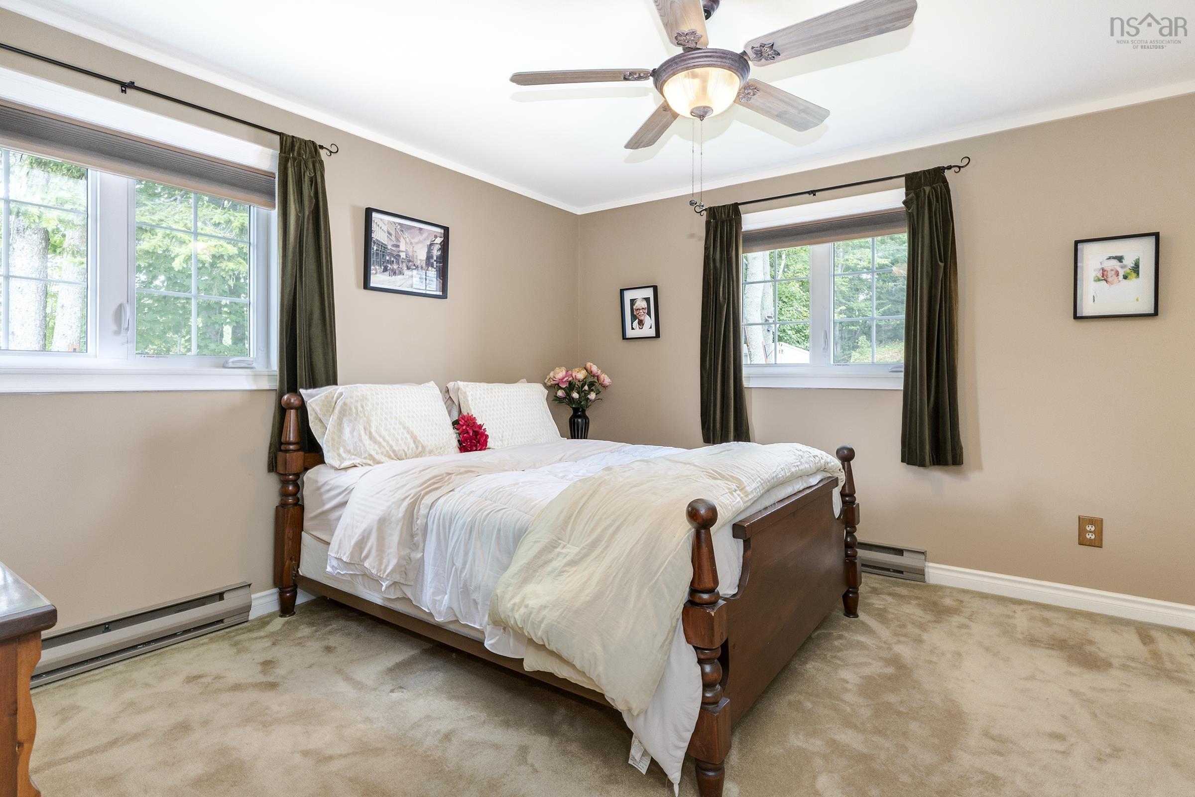 $599,900.00: 107 Shoreview Drive, Bedford