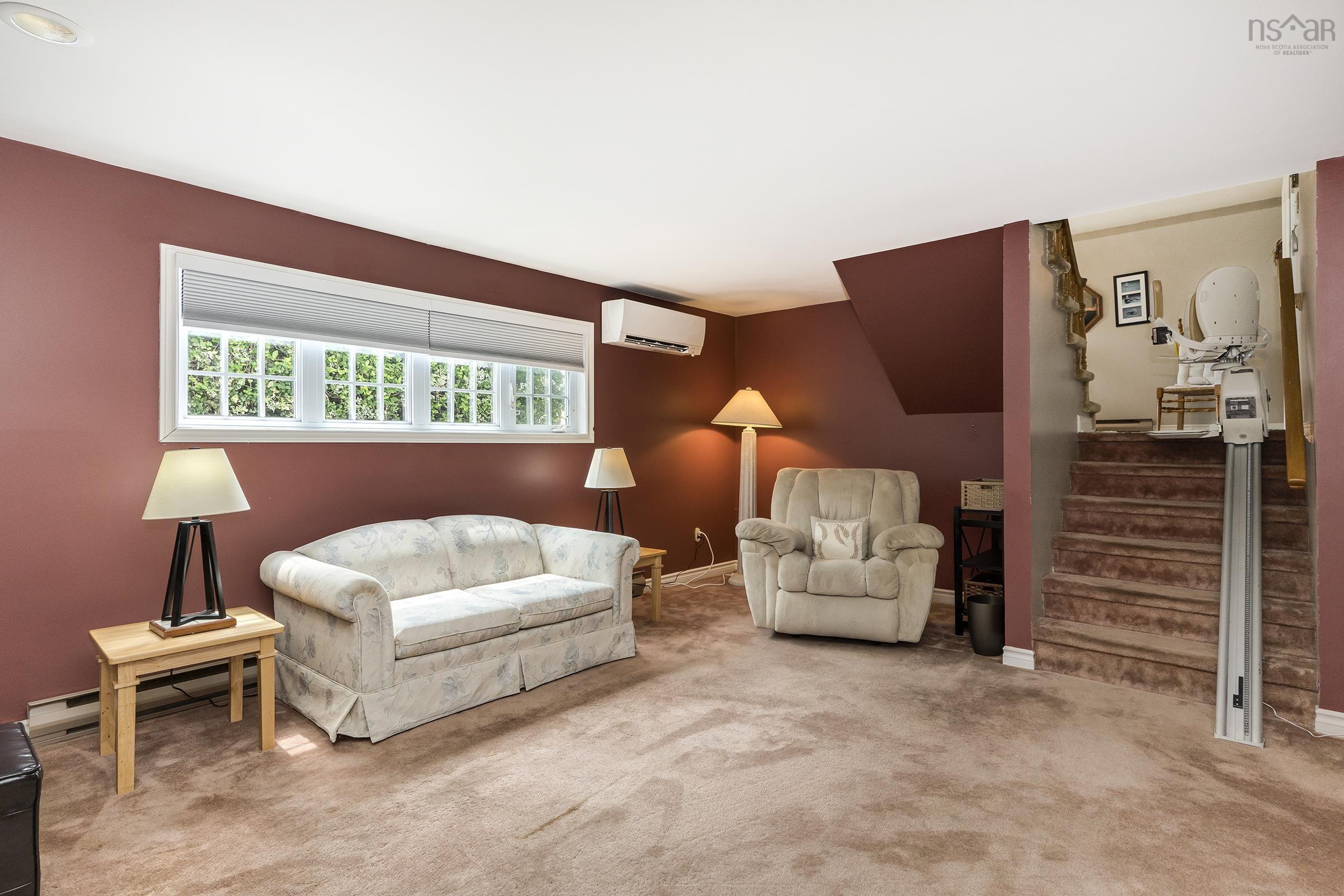 $599,900.00: 107 Shoreview Drive, Bedford