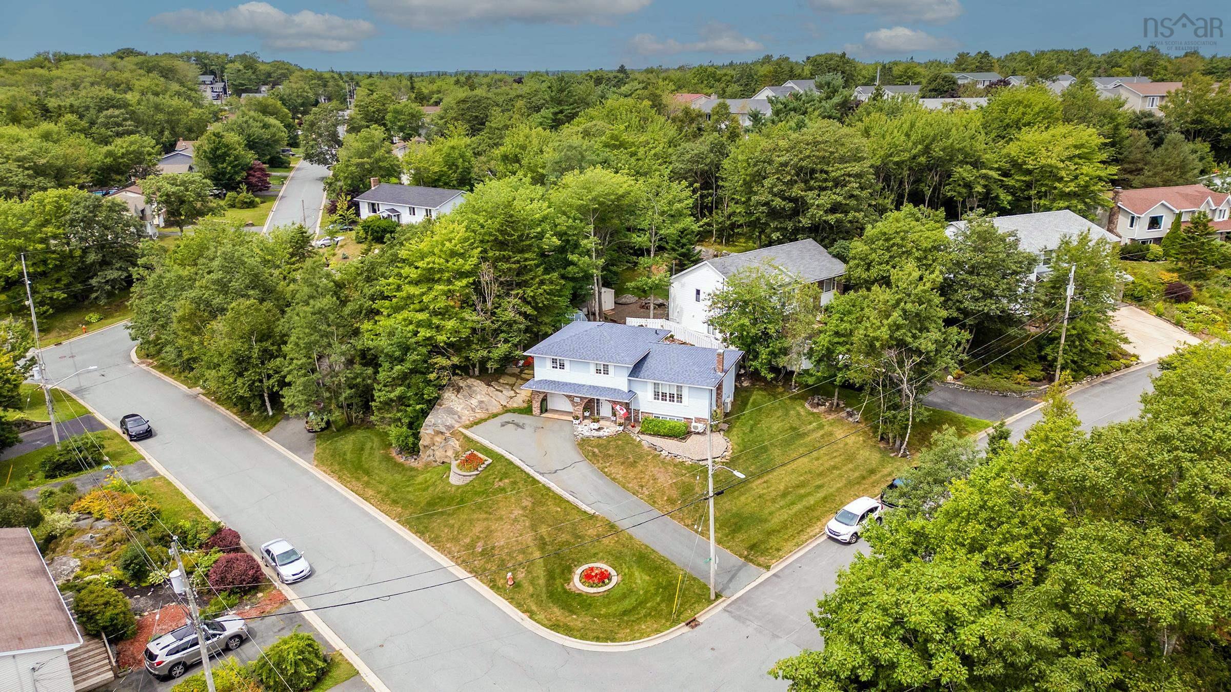 $599,900.00: 107 Shoreview Drive, Bedford