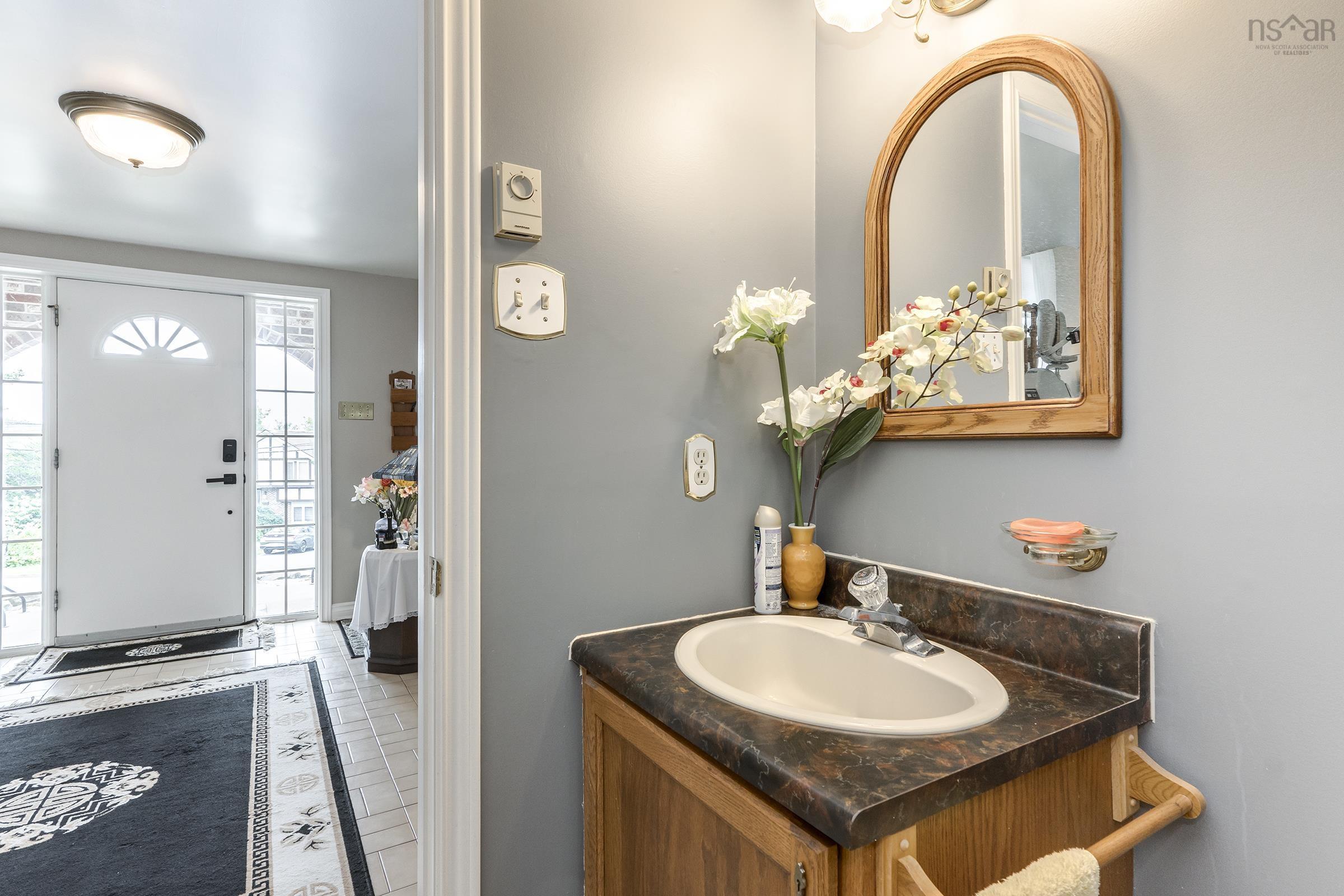 $599,900.00: 107 Shoreview Drive, Bedford