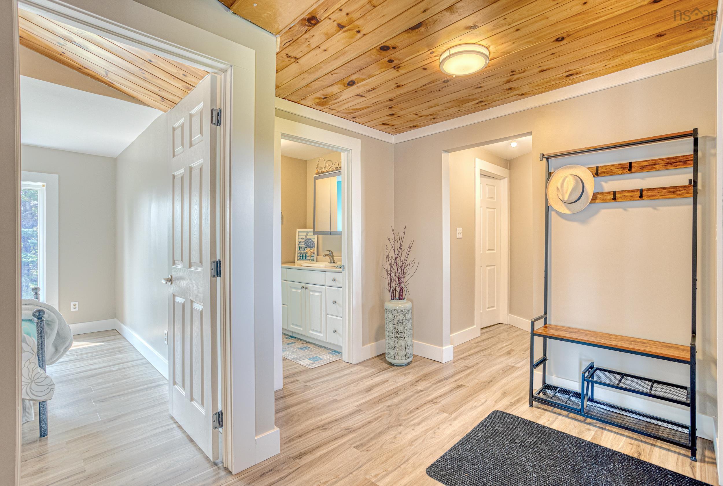 $869,900.00: 201 Southwest Cove Road, Southwest Cove