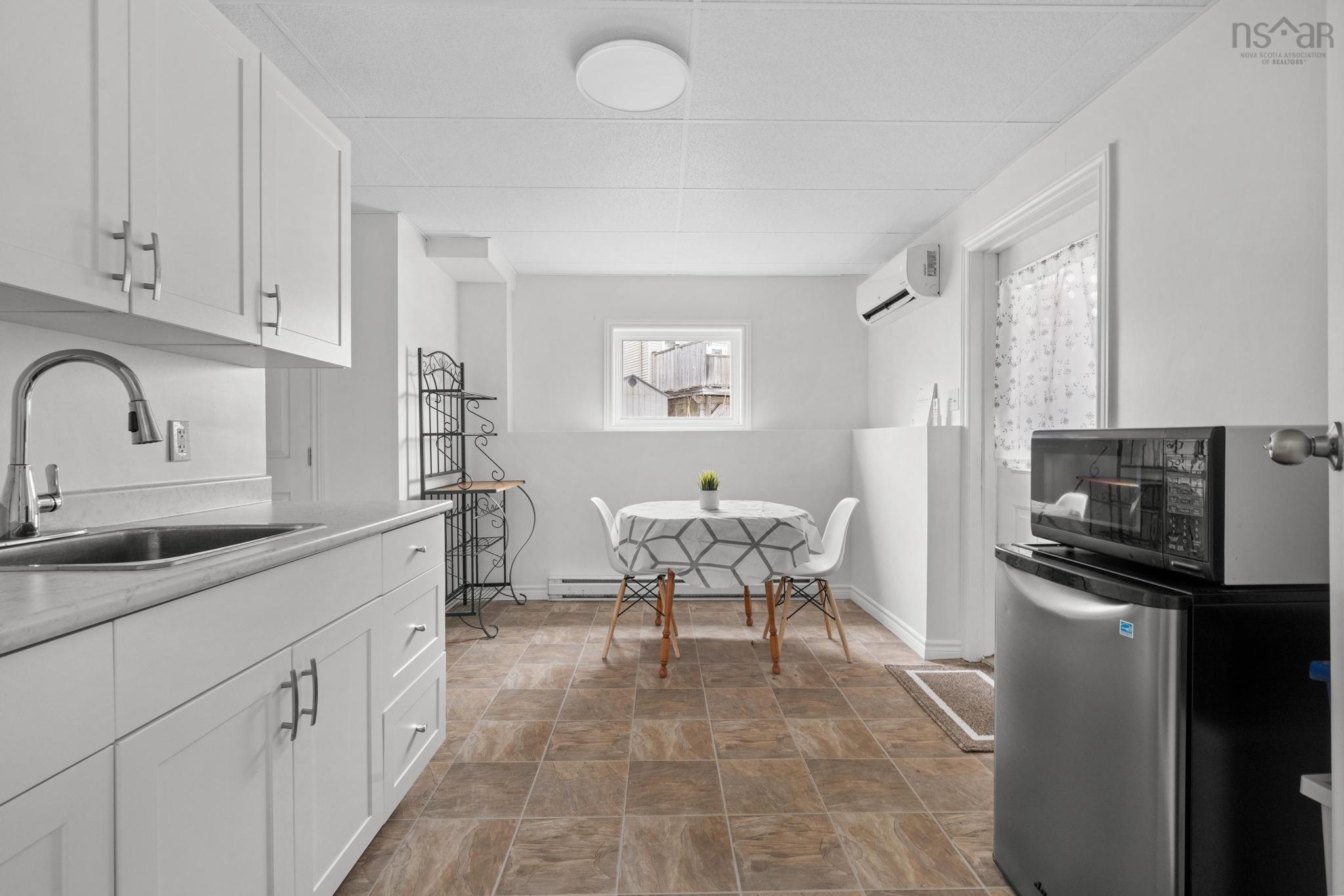 $499,900.00: 4 Victoria Drive, Lower Sackville