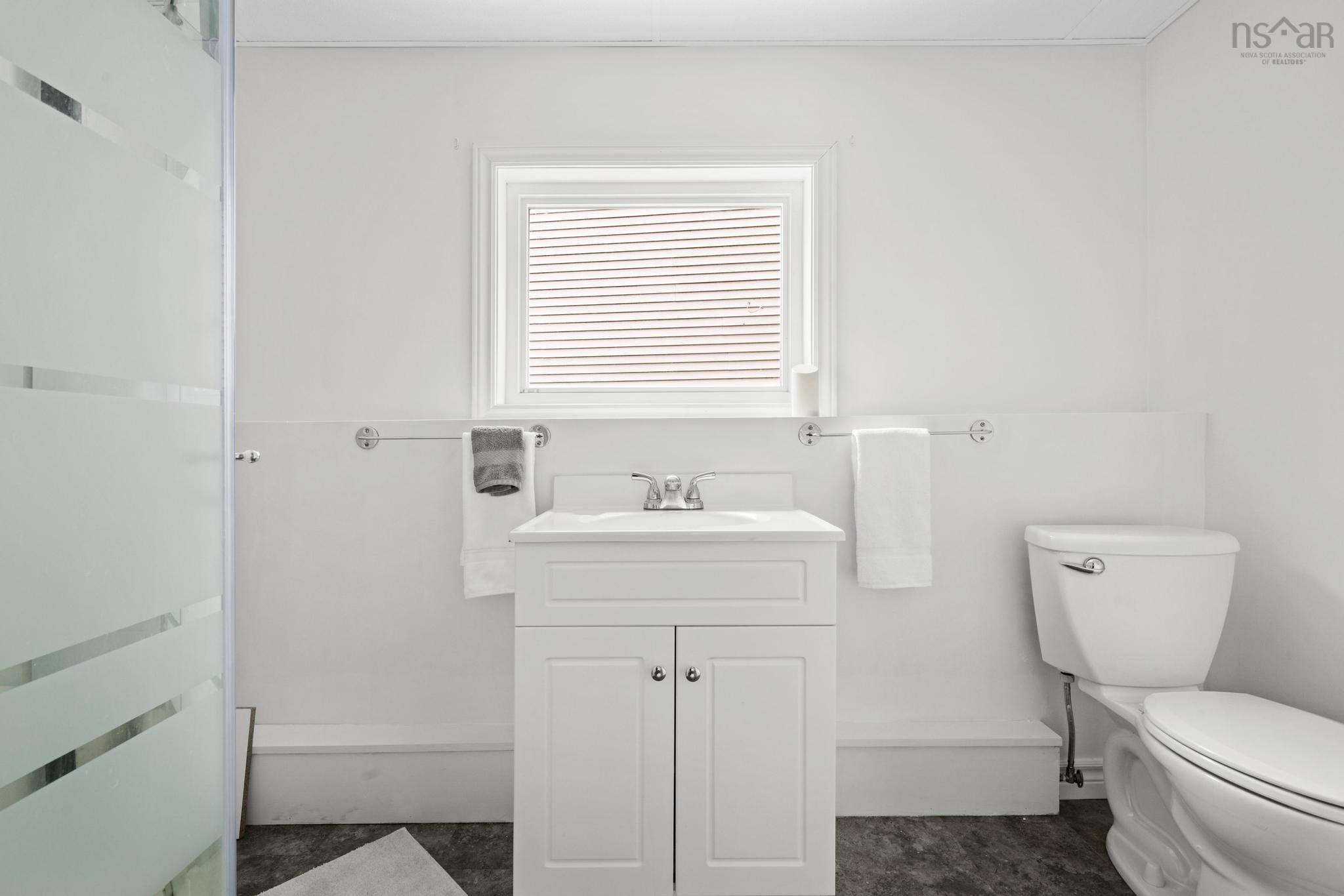 $499,900.00: 4 Victoria Drive, Lower Sackville