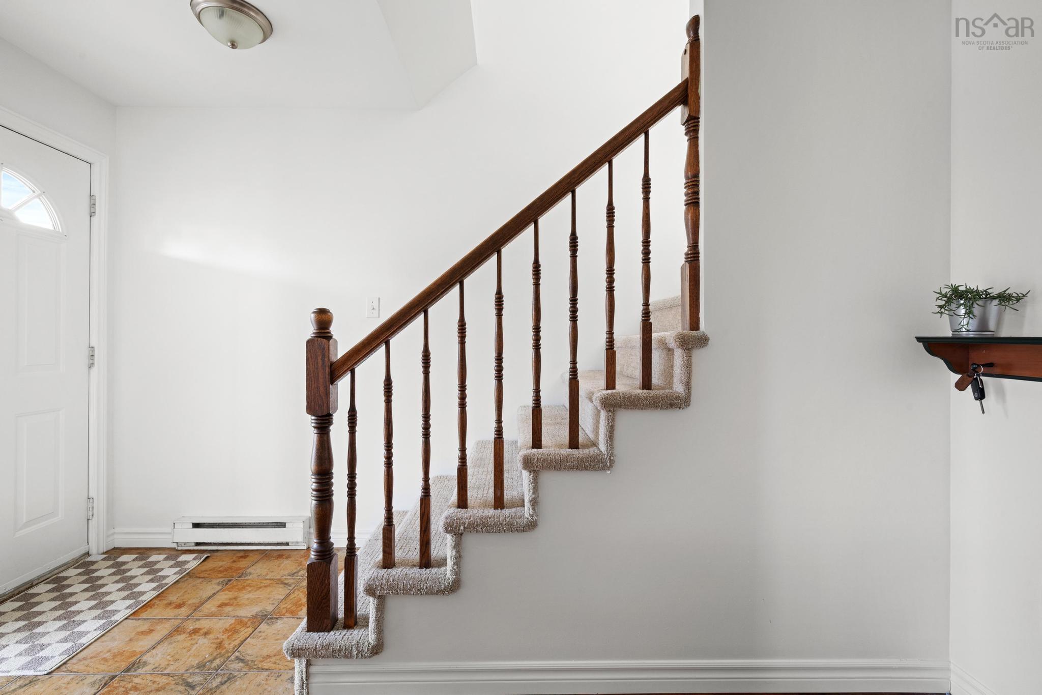 $499,900.00: 4 Victoria Drive, Lower Sackville