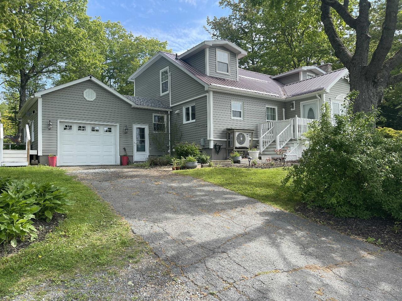$579,000.00: 5153 14 Highway, Upper Nine Mile River