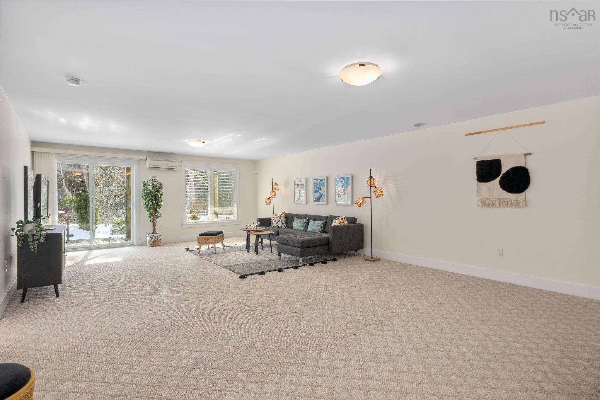 $675,000.00: 14 Kirkwood Court, Bedford