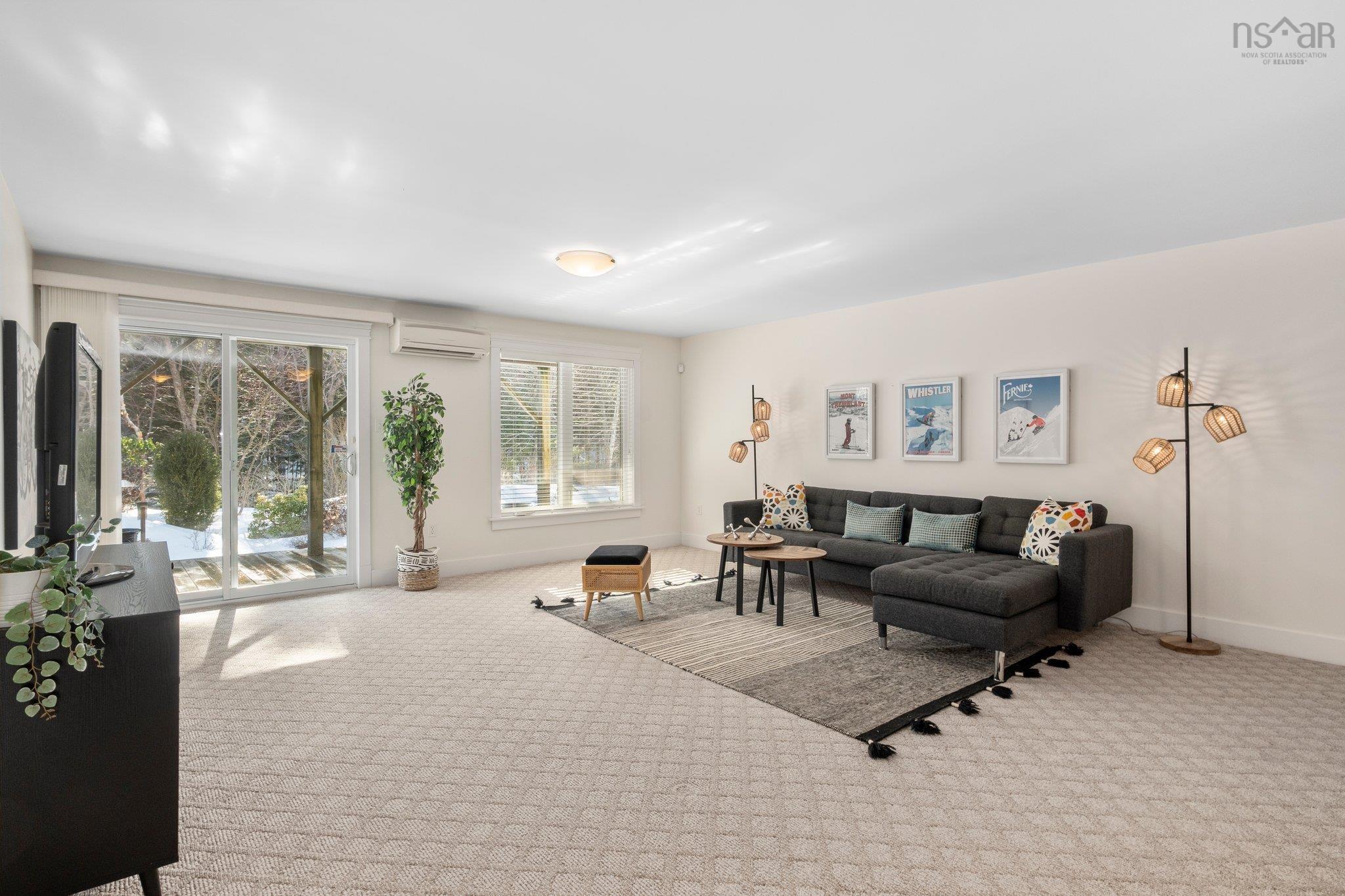 $675,000.00: 14 Kirkwood Court, Bedford