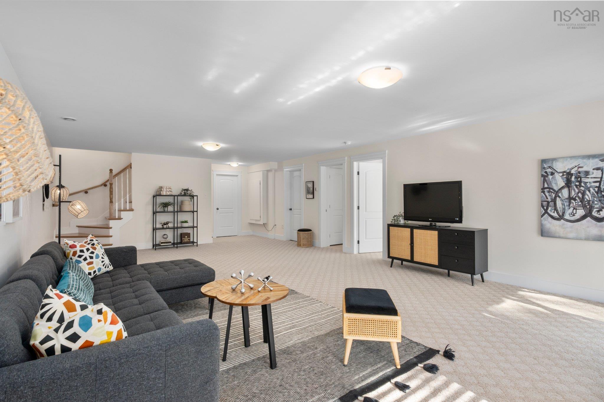 $675,000.00: 14 Kirkwood Court, Bedford