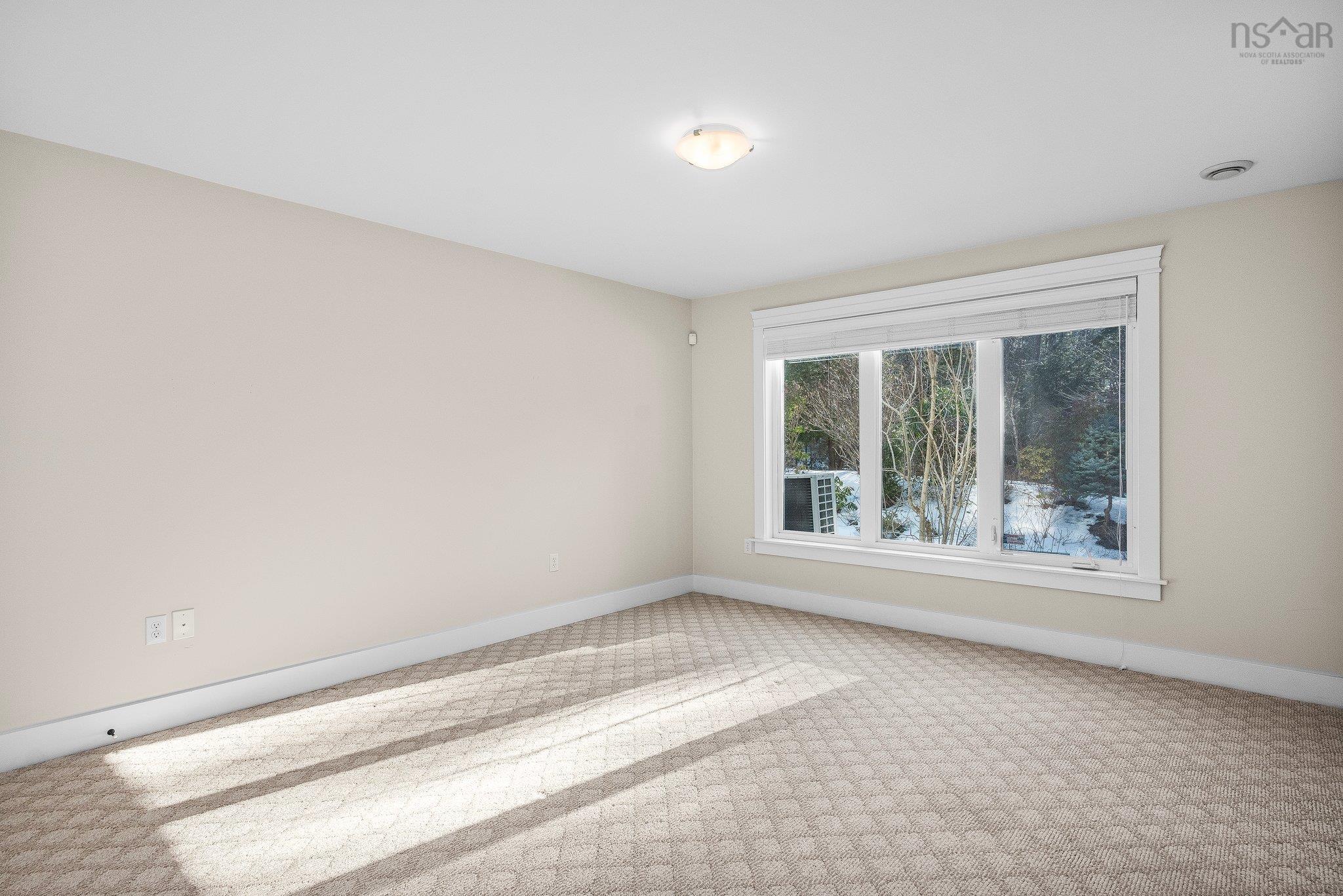 $675,000.00: 14 Kirkwood Court, Bedford