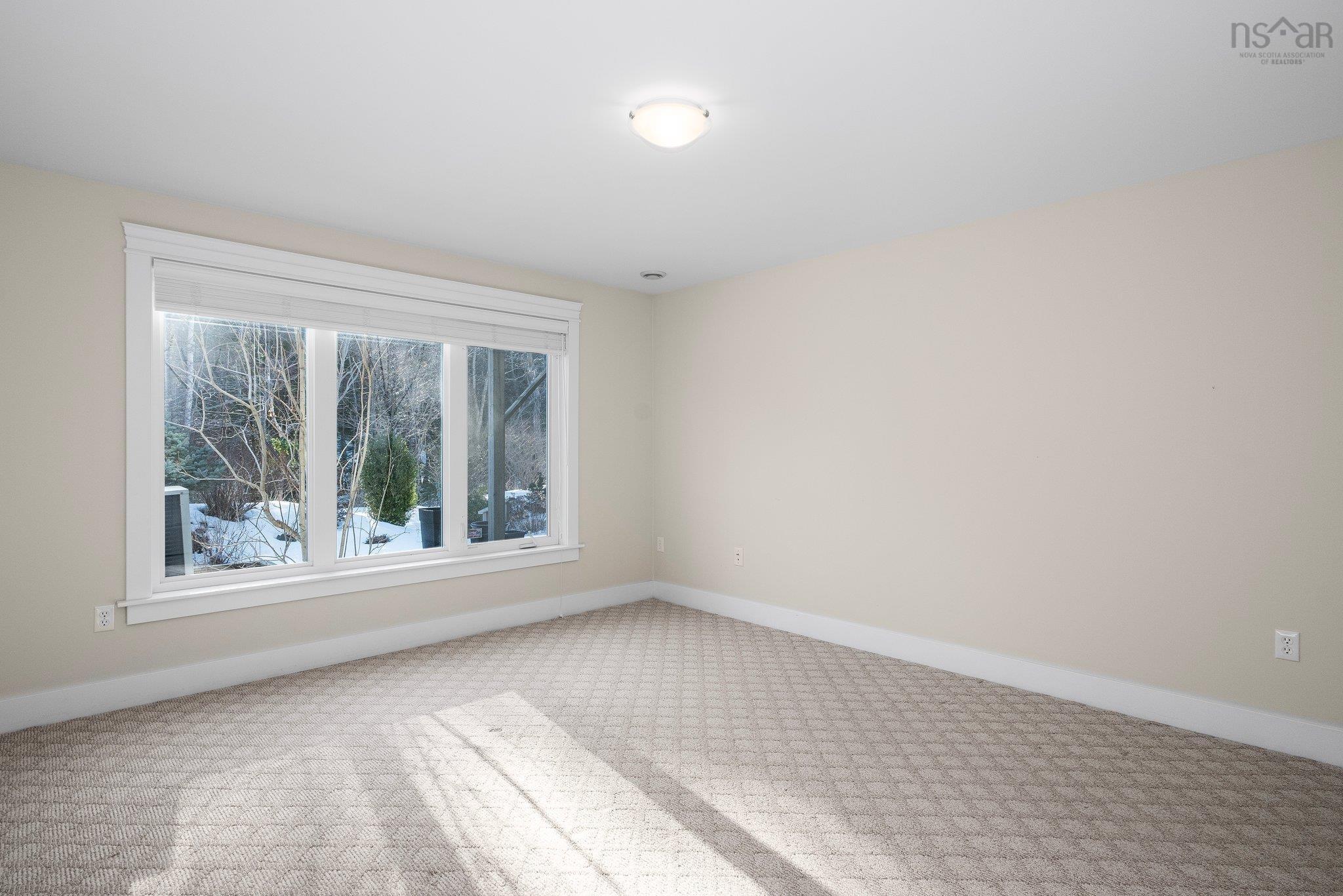 $675,000.00: 14 Kirkwood Court, Bedford