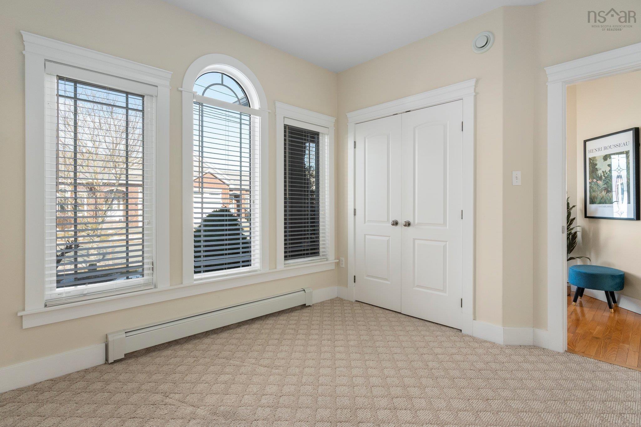 $675,000.00: 14 Kirkwood Court, Bedford
