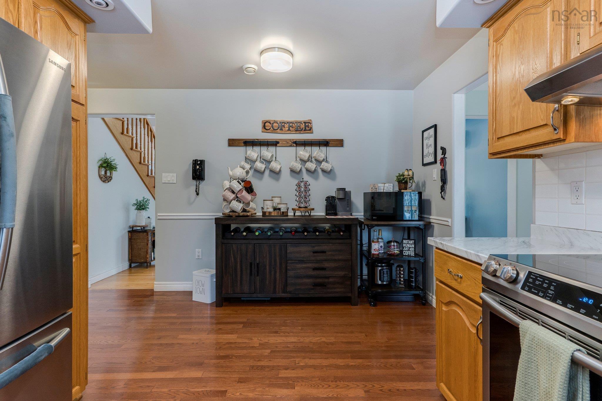 $649,000.00: 290 Buckingham Drive, Stillwater Lake