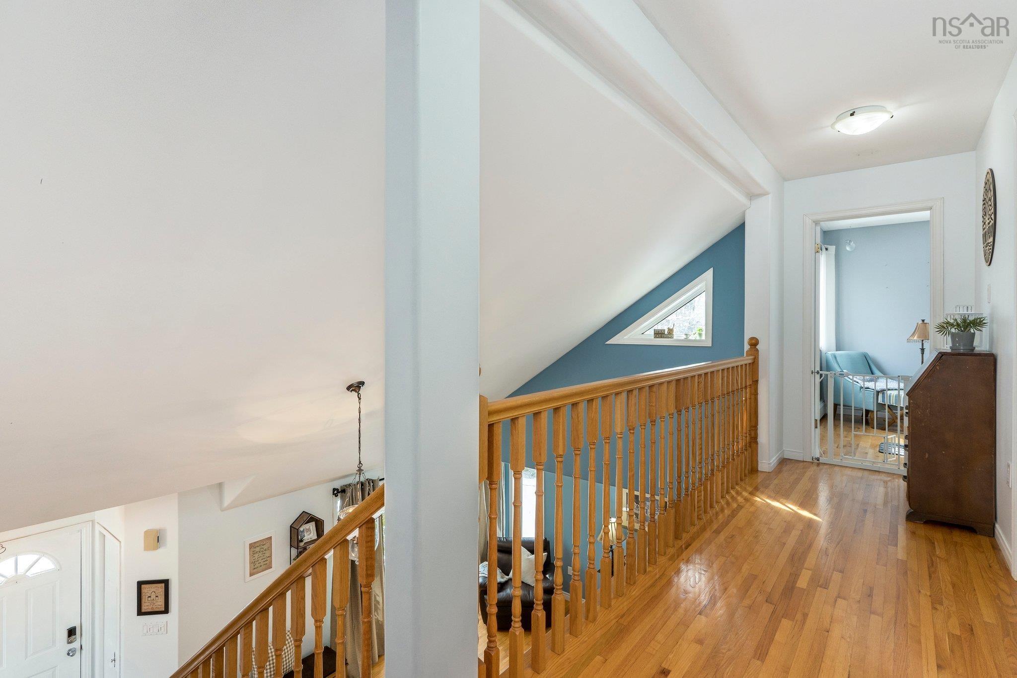 $649,000.00: 290 Buckingham Drive, Stillwater Lake