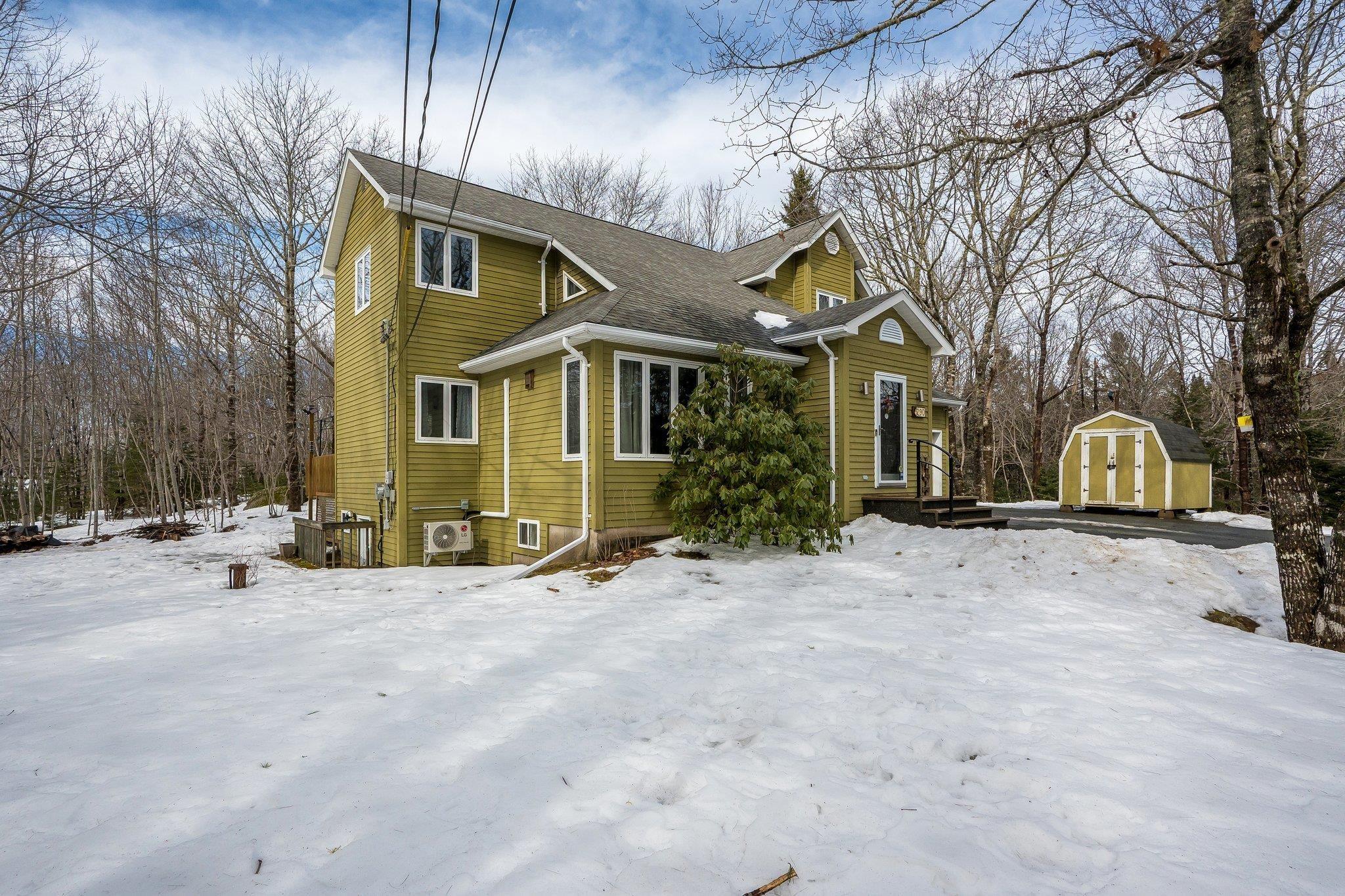 $649,000.00: 290 Buckingham Drive, Stillwater Lake