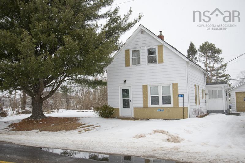 $285,000.00: 287 Oakdene Avenue, North Kentville