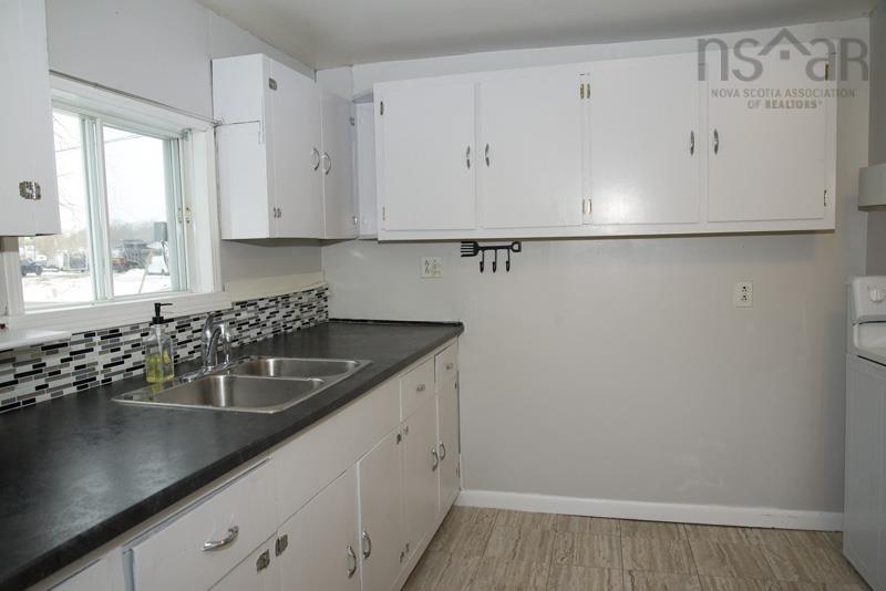 $285,000.00: 287 Oakdene Avenue, North Kentville