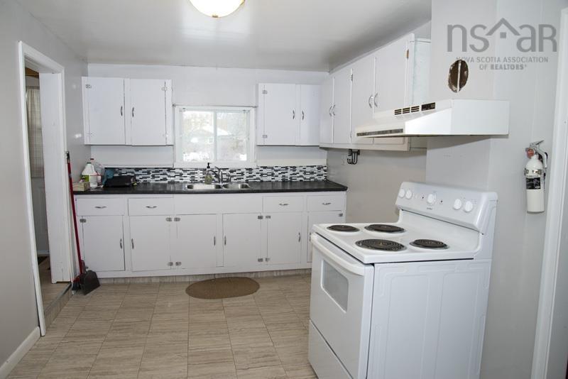 $285,000.00: 287 Oakdene Avenue, North Kentville