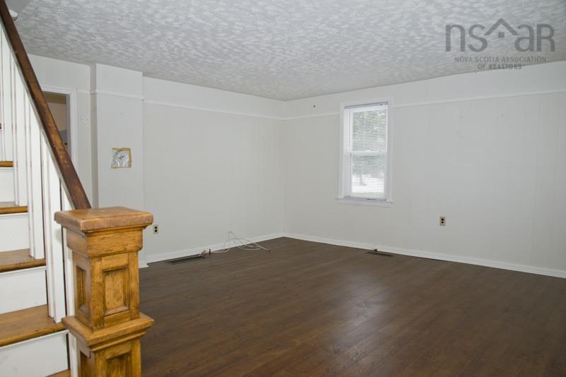 $285,000.00: 287 Oakdene Avenue, North Kentville