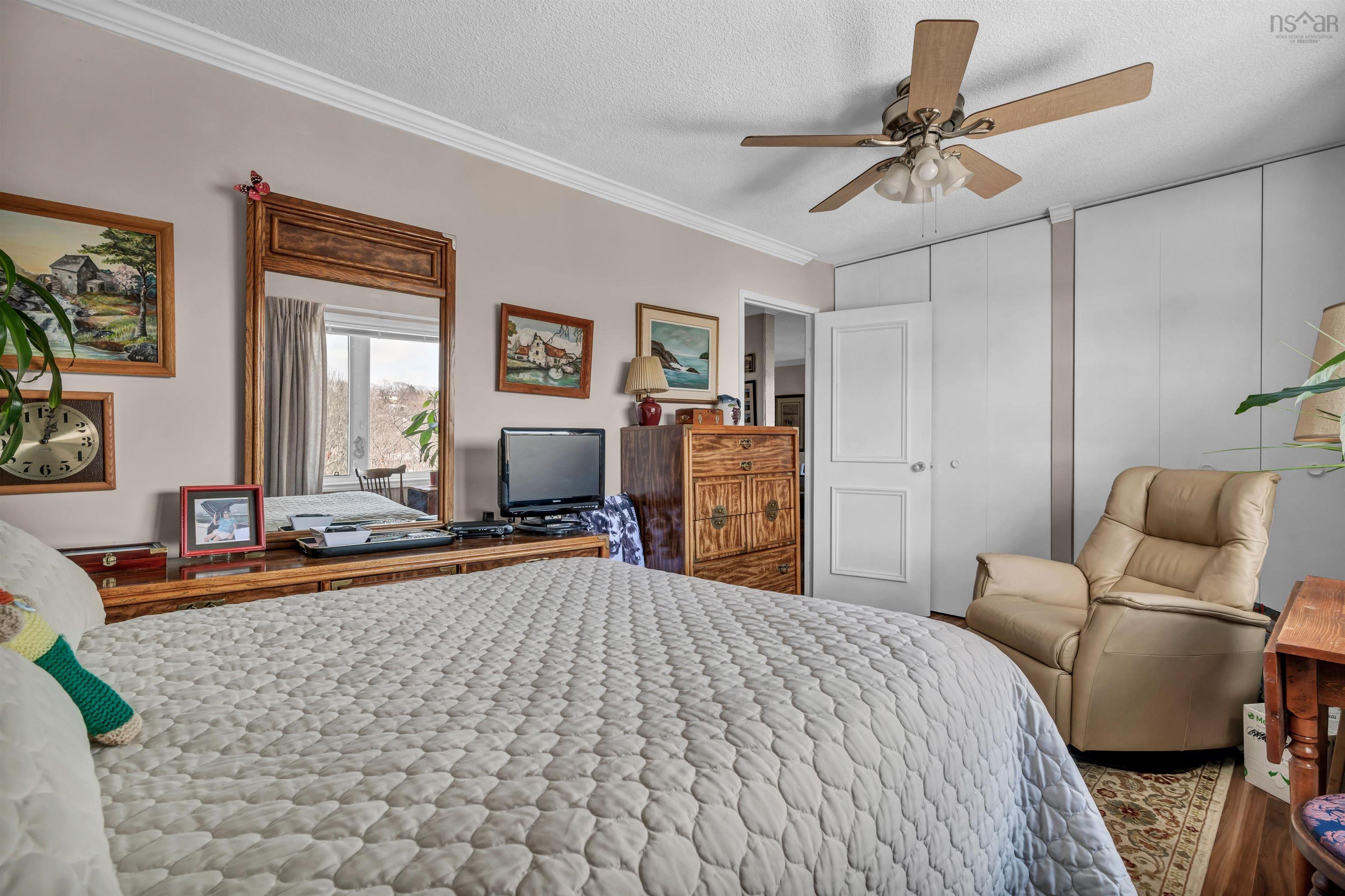 $329,900.00: 506 26 Brookdale Cres, Dartmouth, Dartmouth