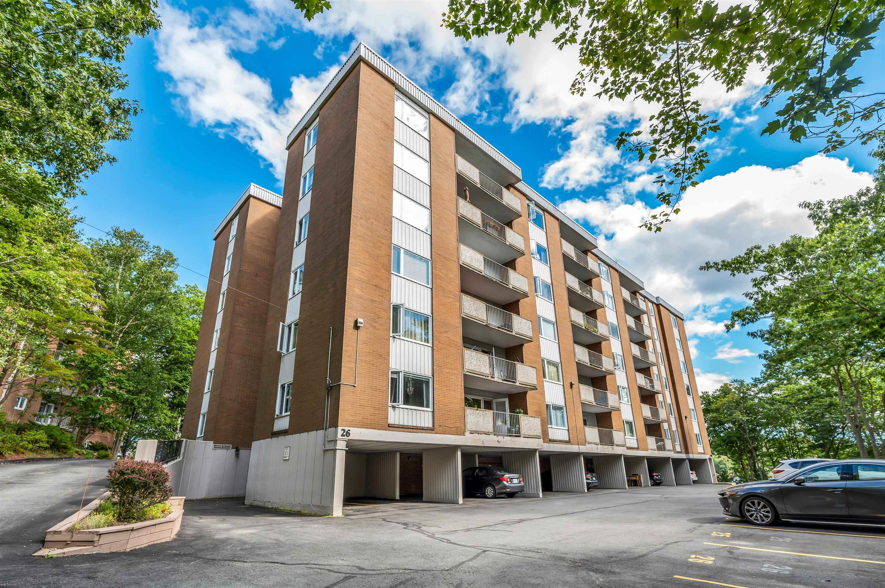 $329,900.00: 506 26 Brookdale Cres, Dartmouth, Dartmouth