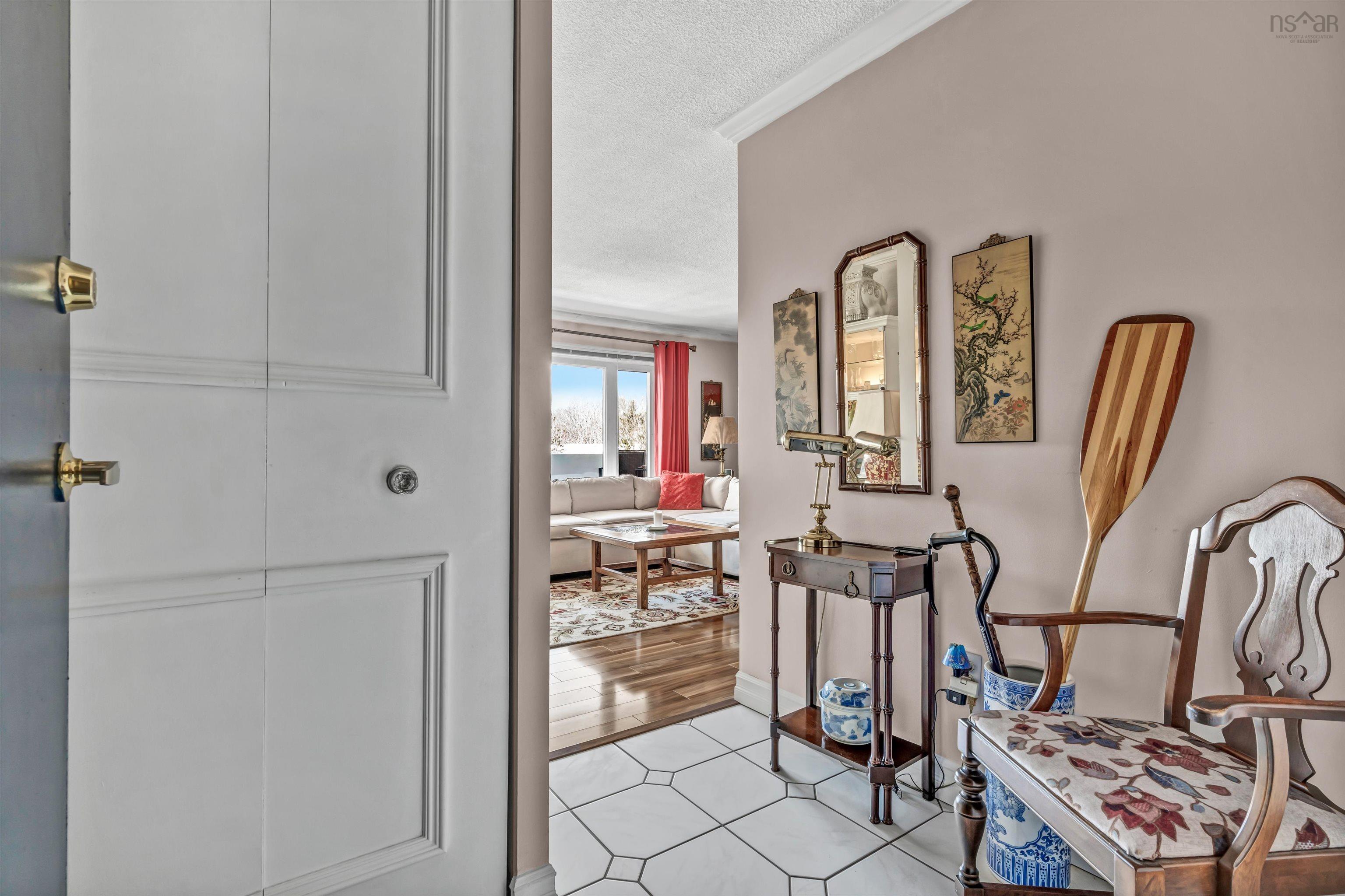$329,900.00: 506 26 Brookdale Cres, Dartmouth, Dartmouth