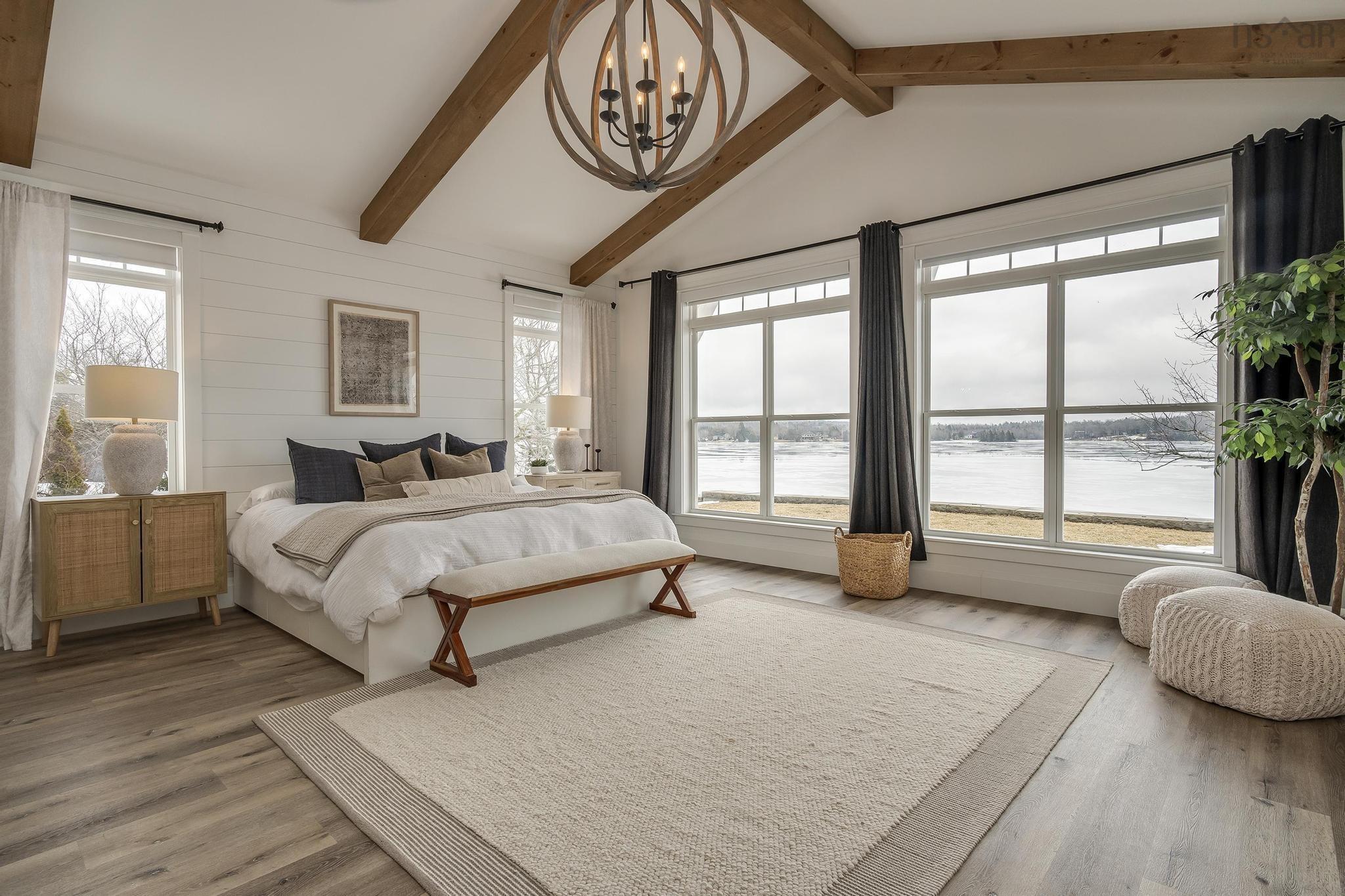 $1,999,999.00: 60 Post Office Road, Porters Lake